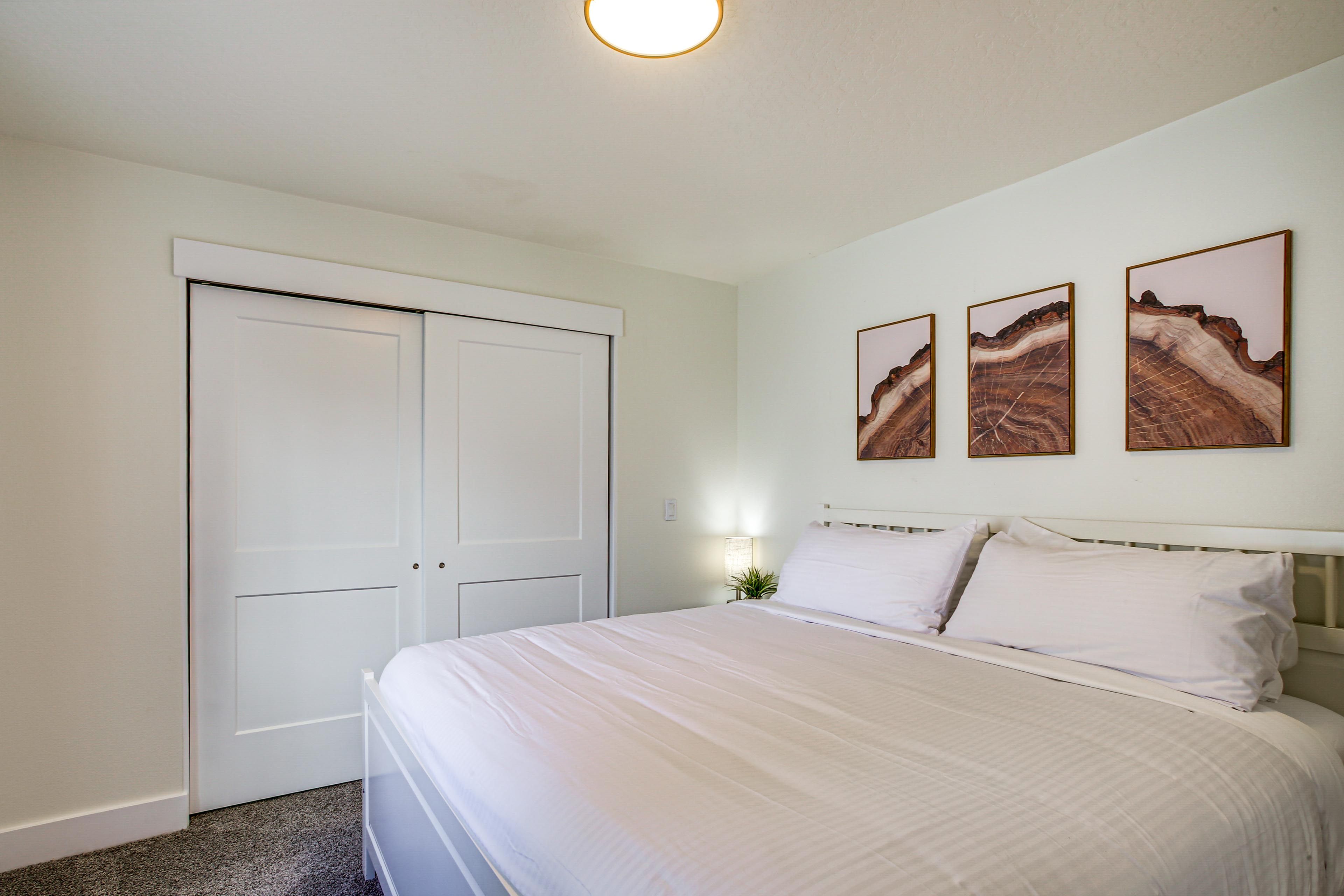 Bedroom 2 | 2nd Floor | King Bed