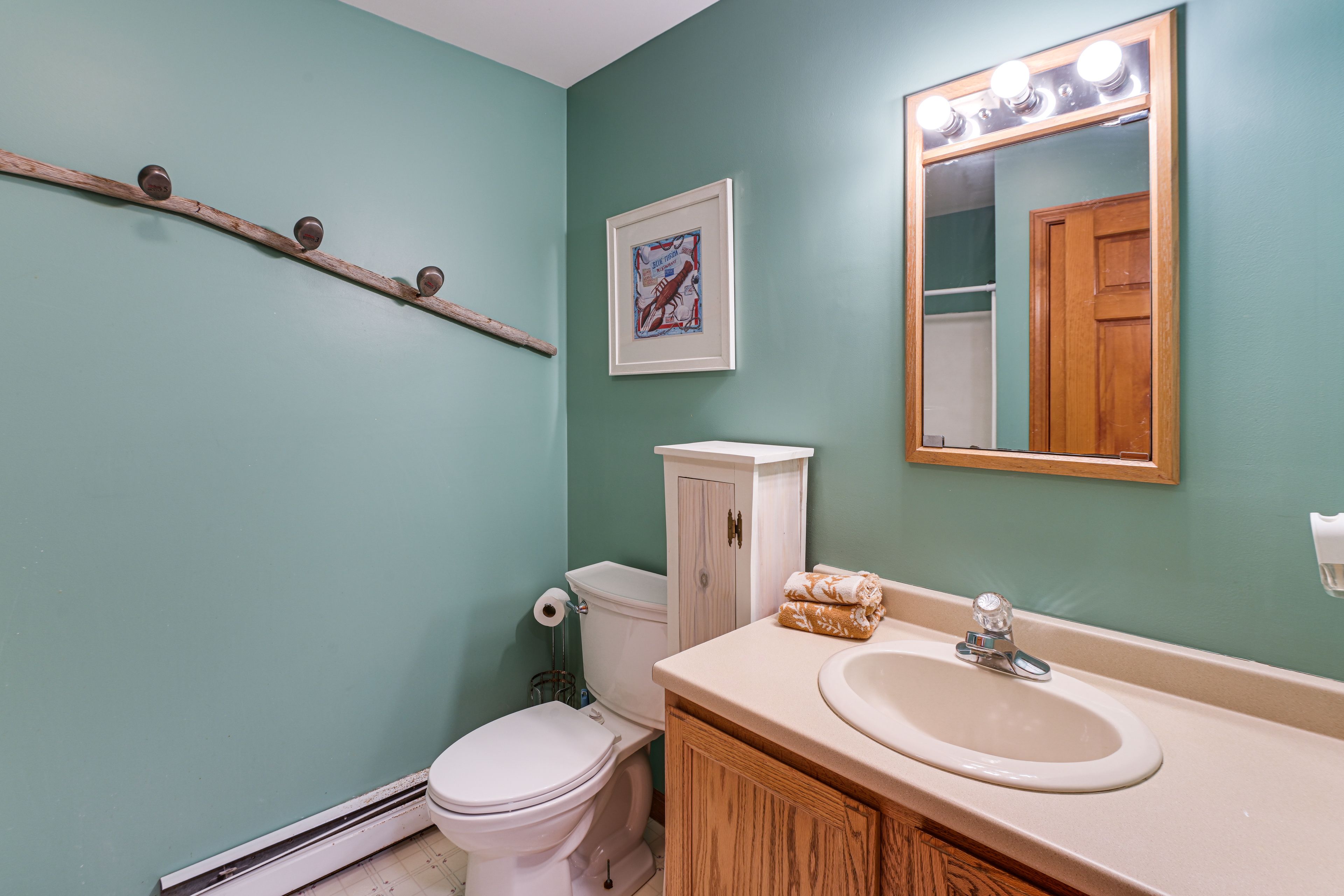 Full Bathroom