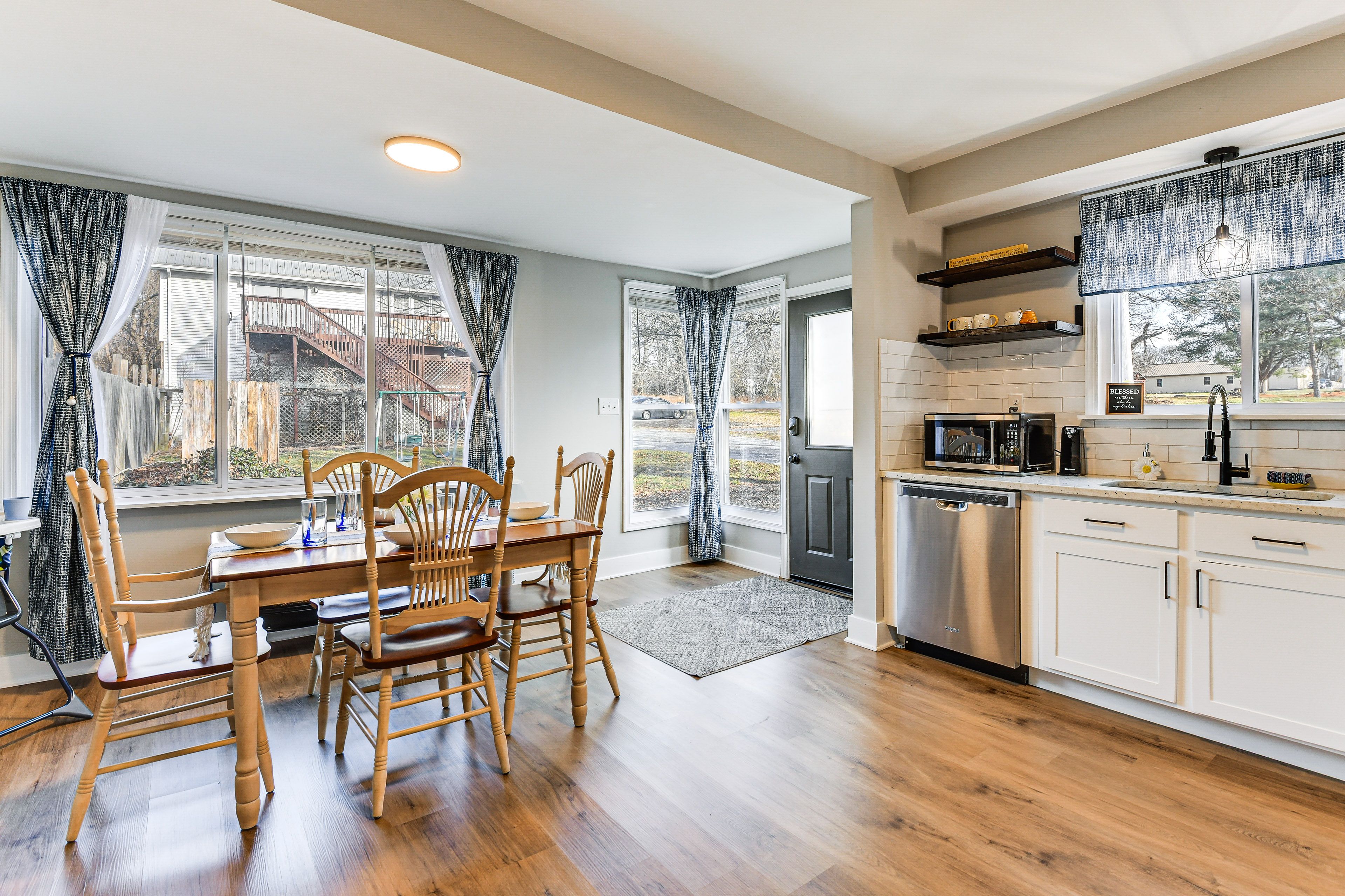Breakfast Nook | 1st Floor
