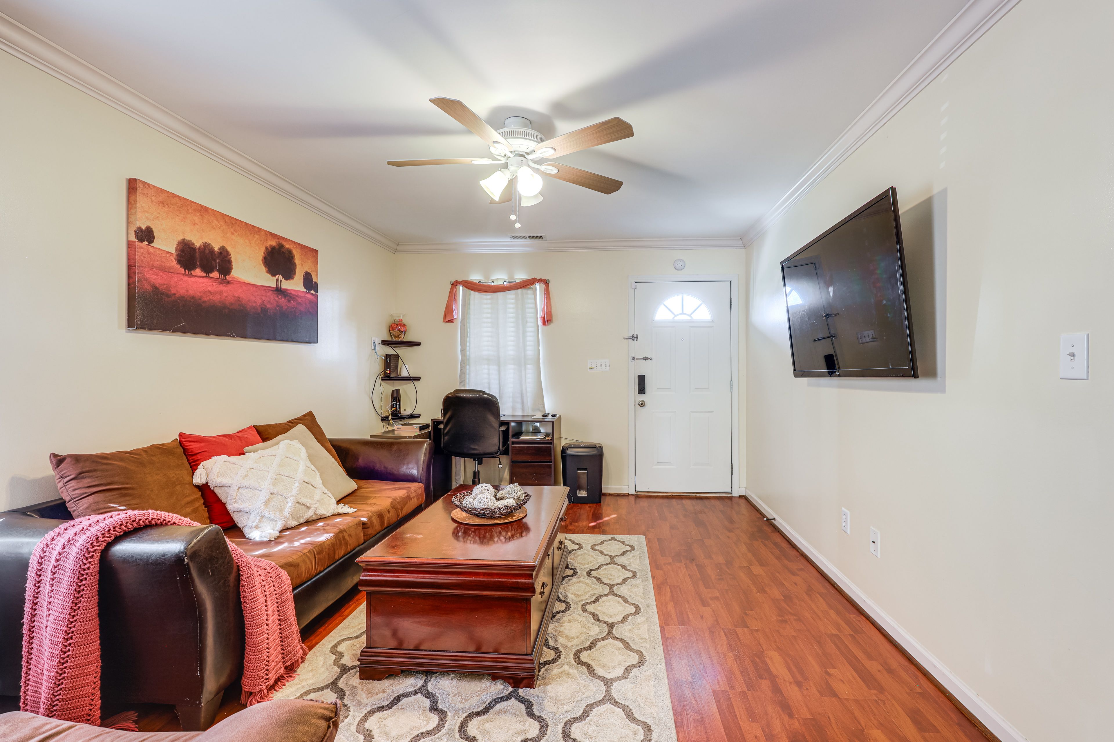 Living Room | Desk Workspace