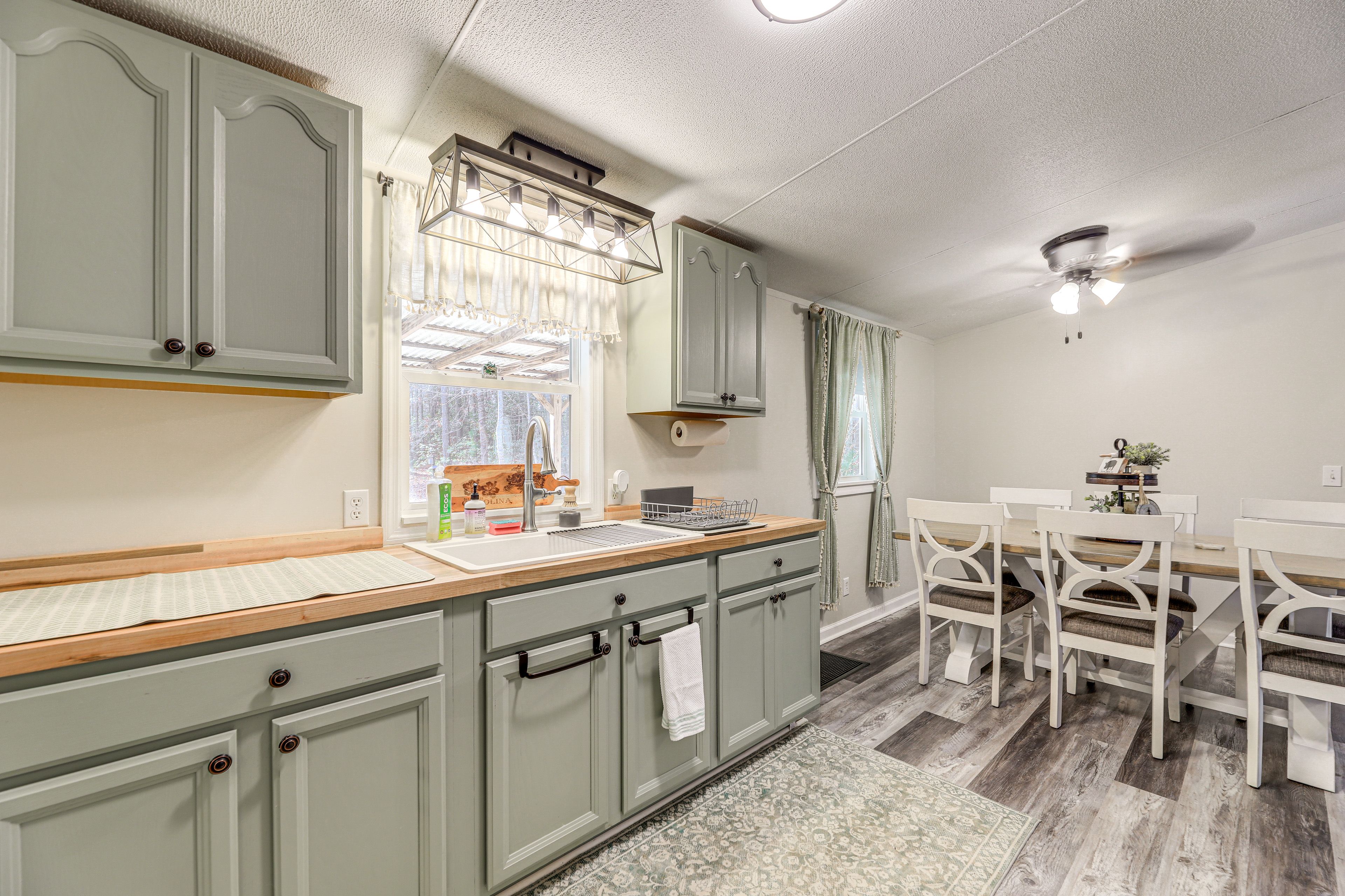 Dining Table | Kitchen