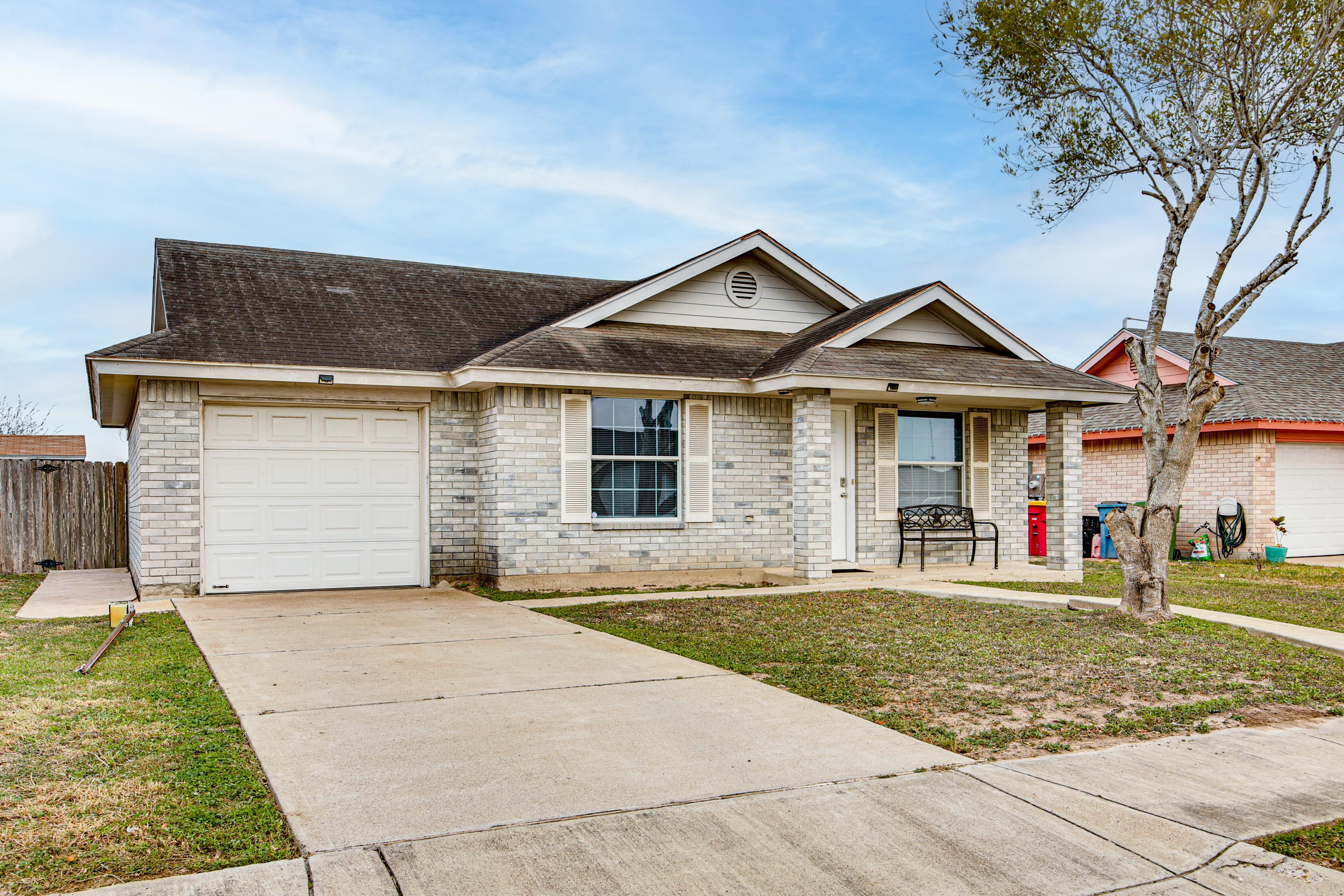 Driveway Parking (2-4 Vehicles)