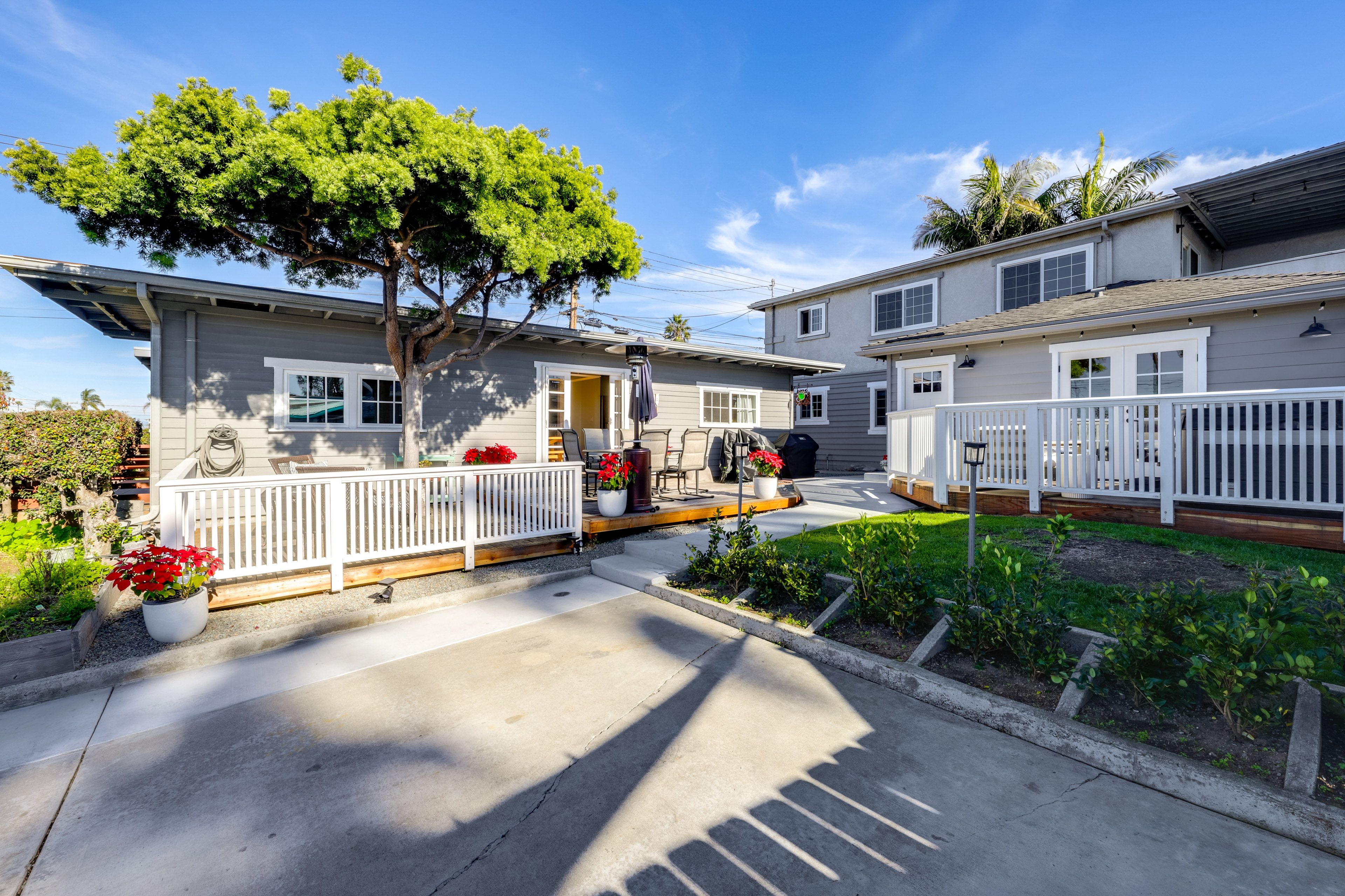 Parking | Driveway (1 Vehicle) | Free Street Parking