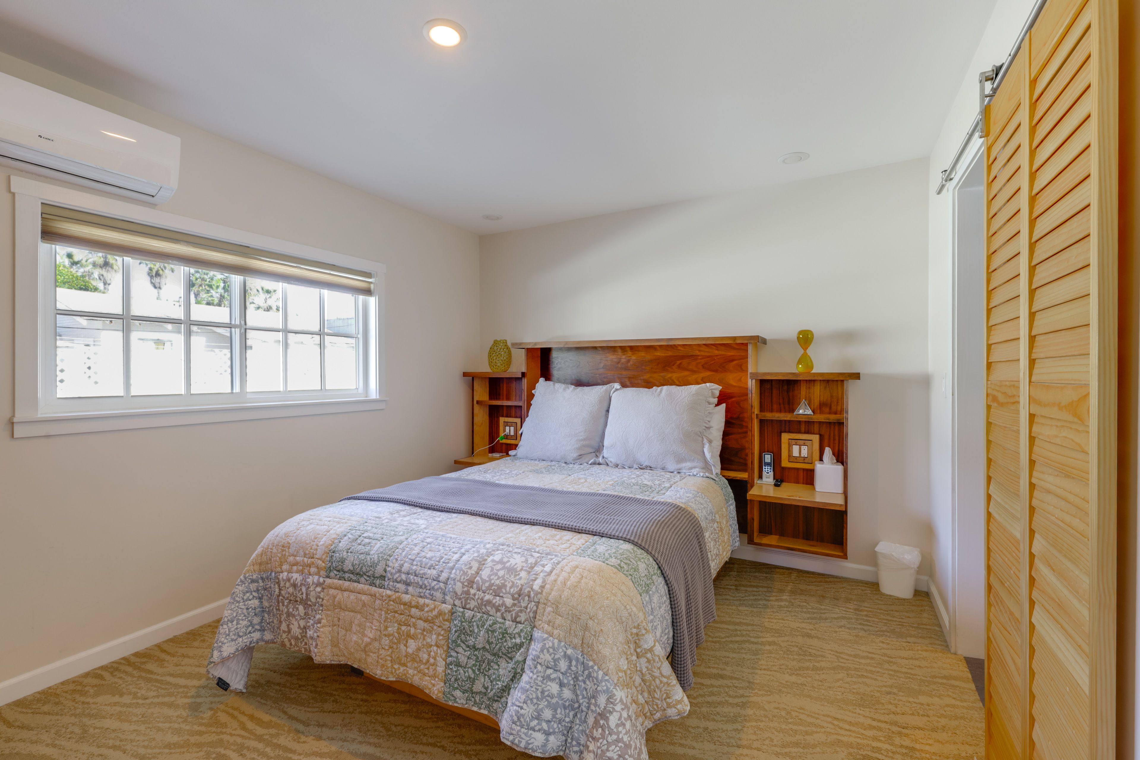 Bedroom 1 | Queen Bed | TV