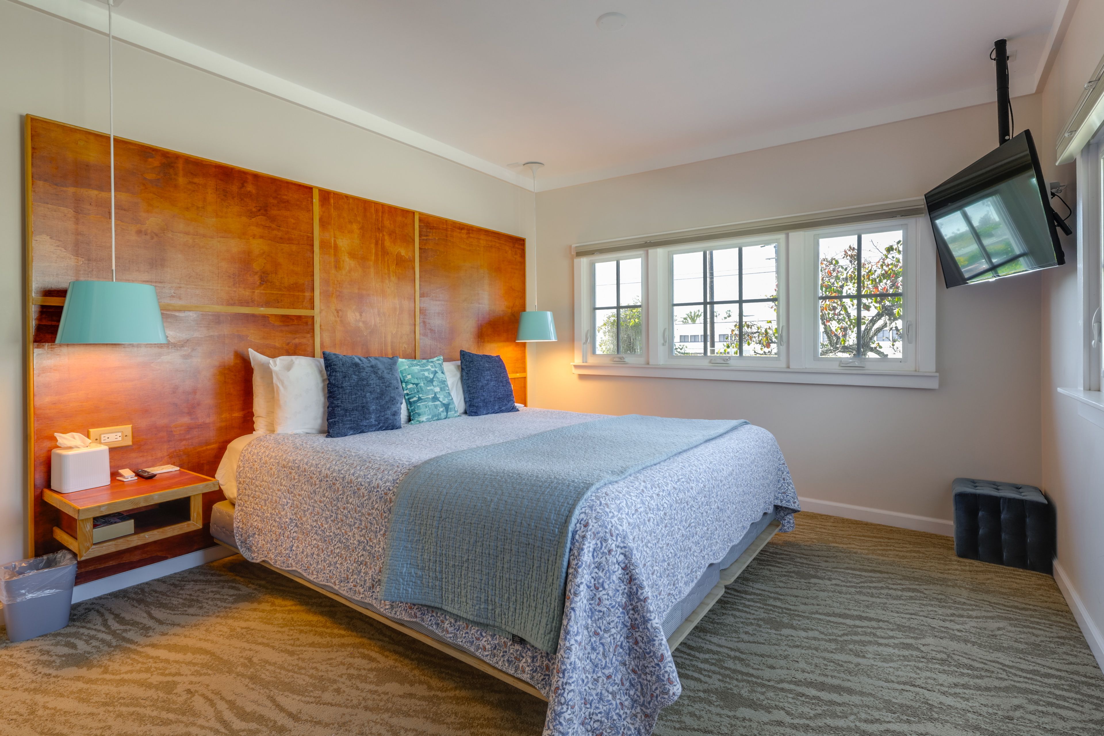 Bedroom 2 | Queen Bed | TV