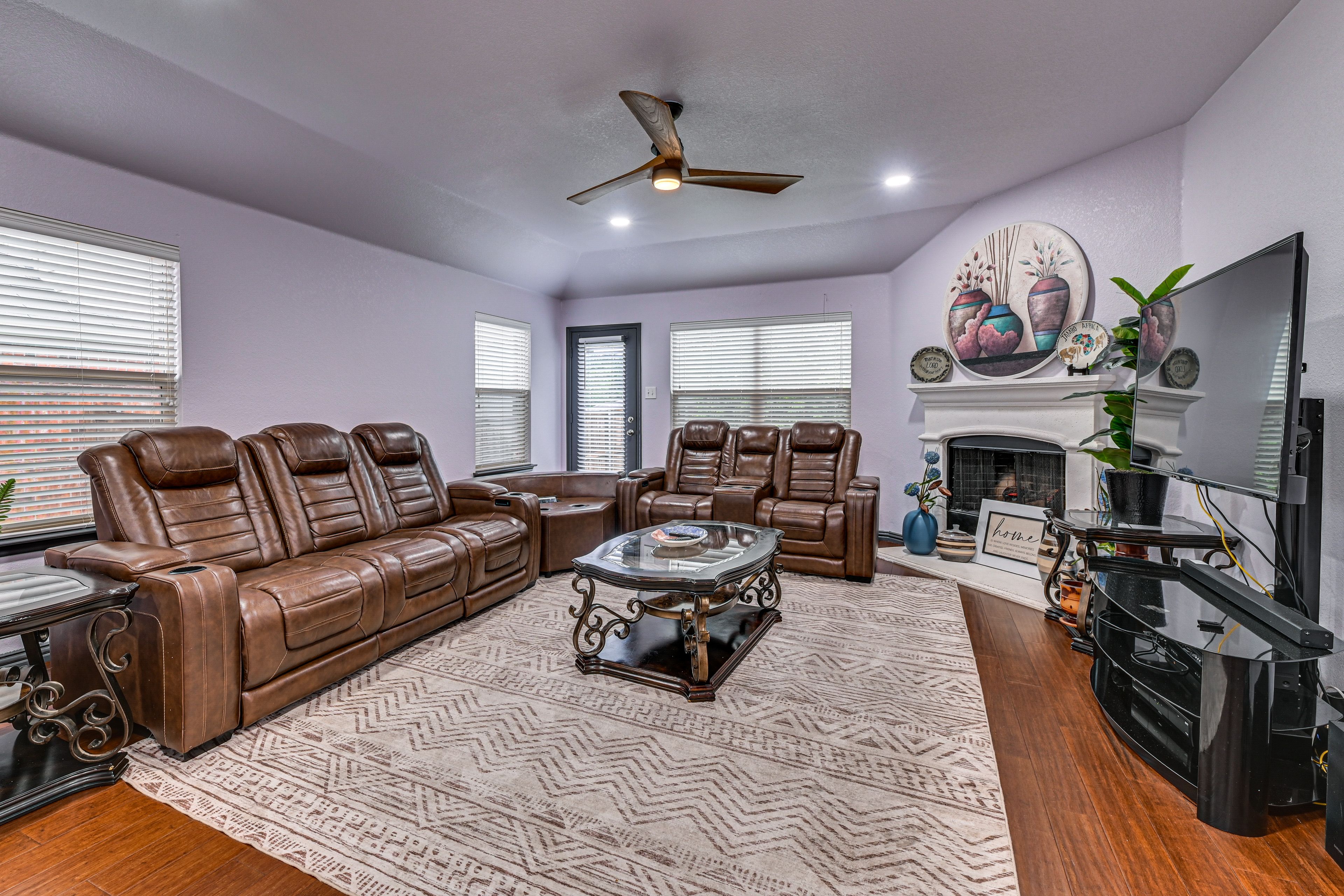 Living Room | Smart TV
