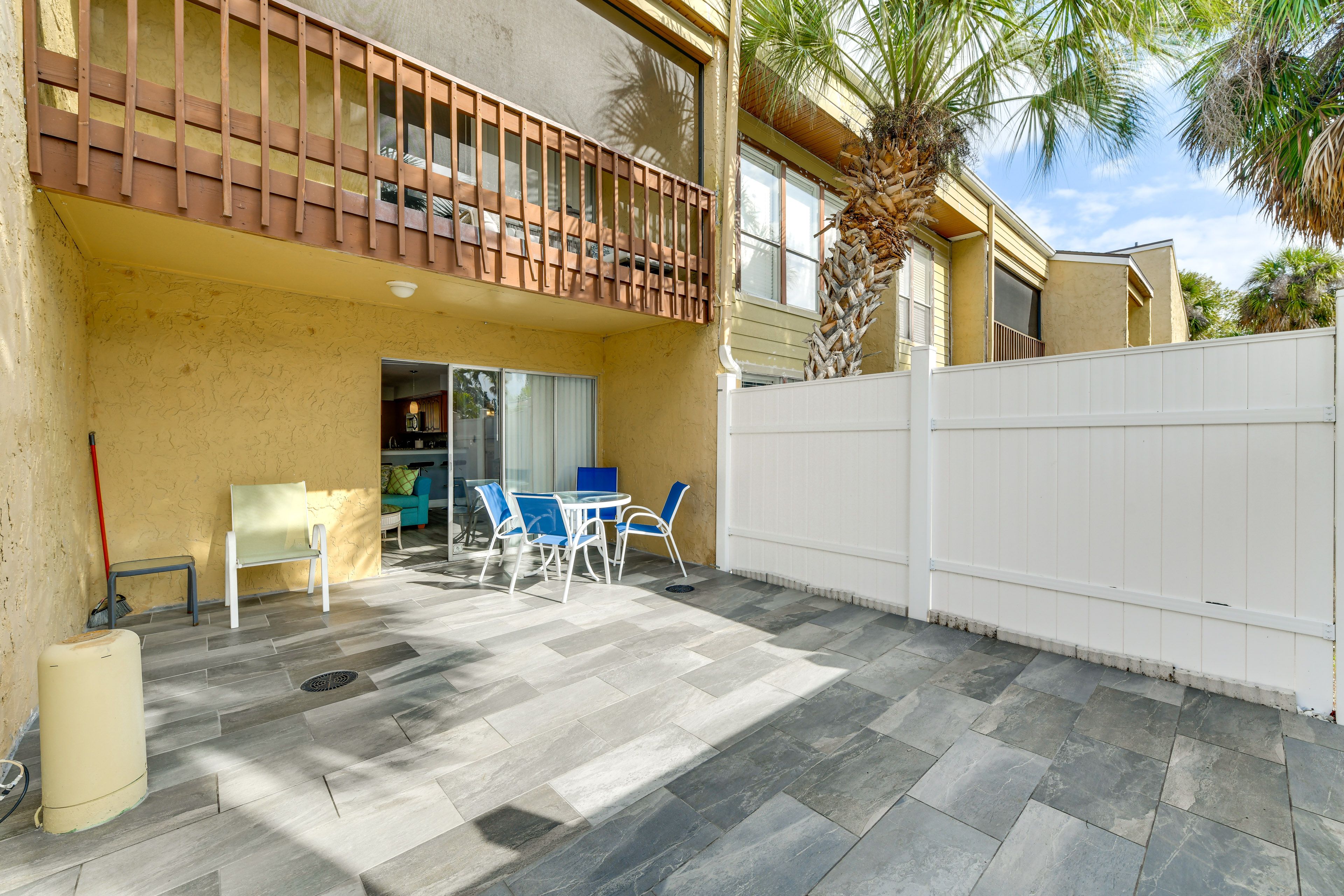 Private Patio | Outdoor Seating & Dining