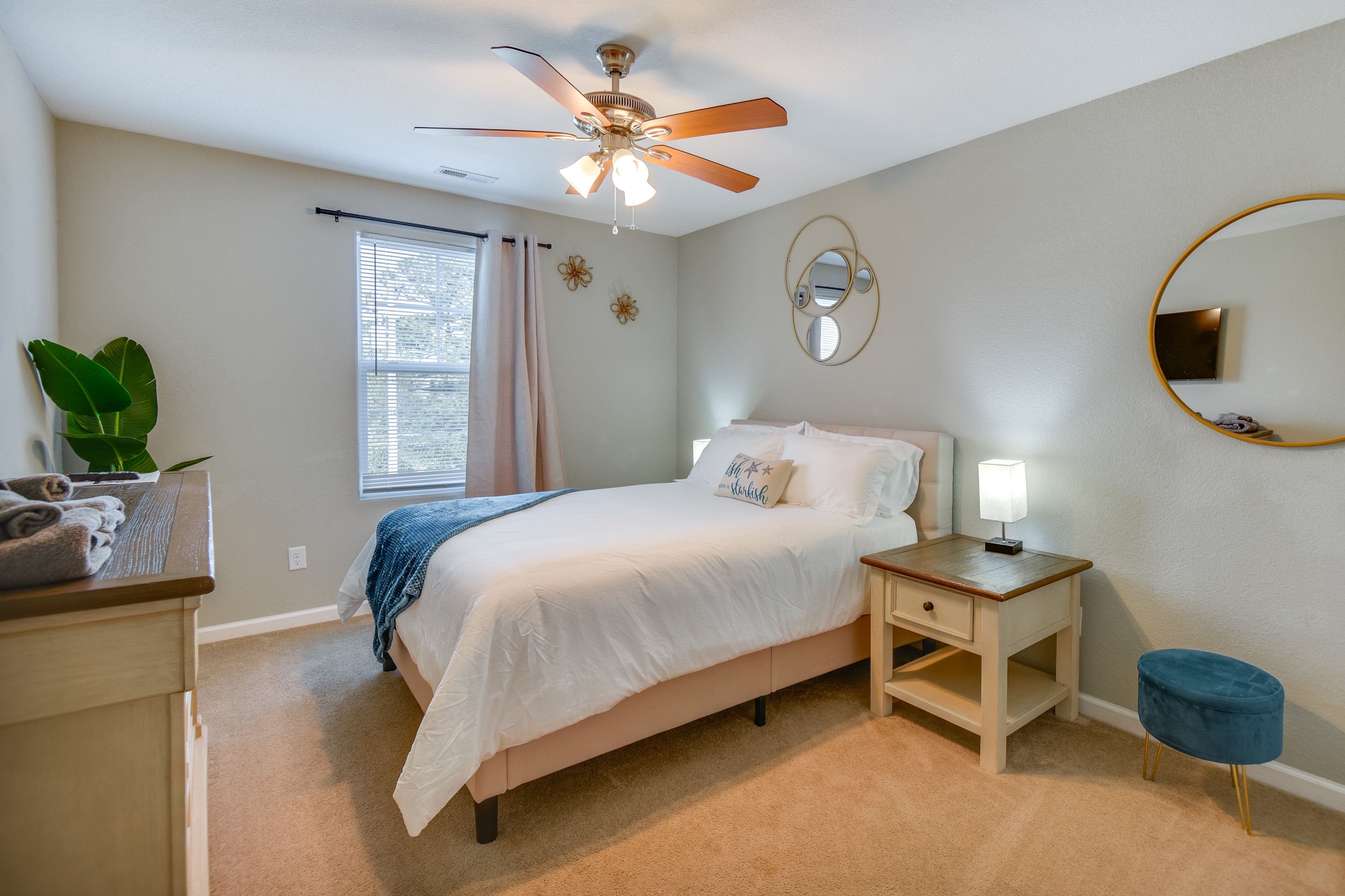 Bedroom 4 | Queen Bed | 2nd Floor