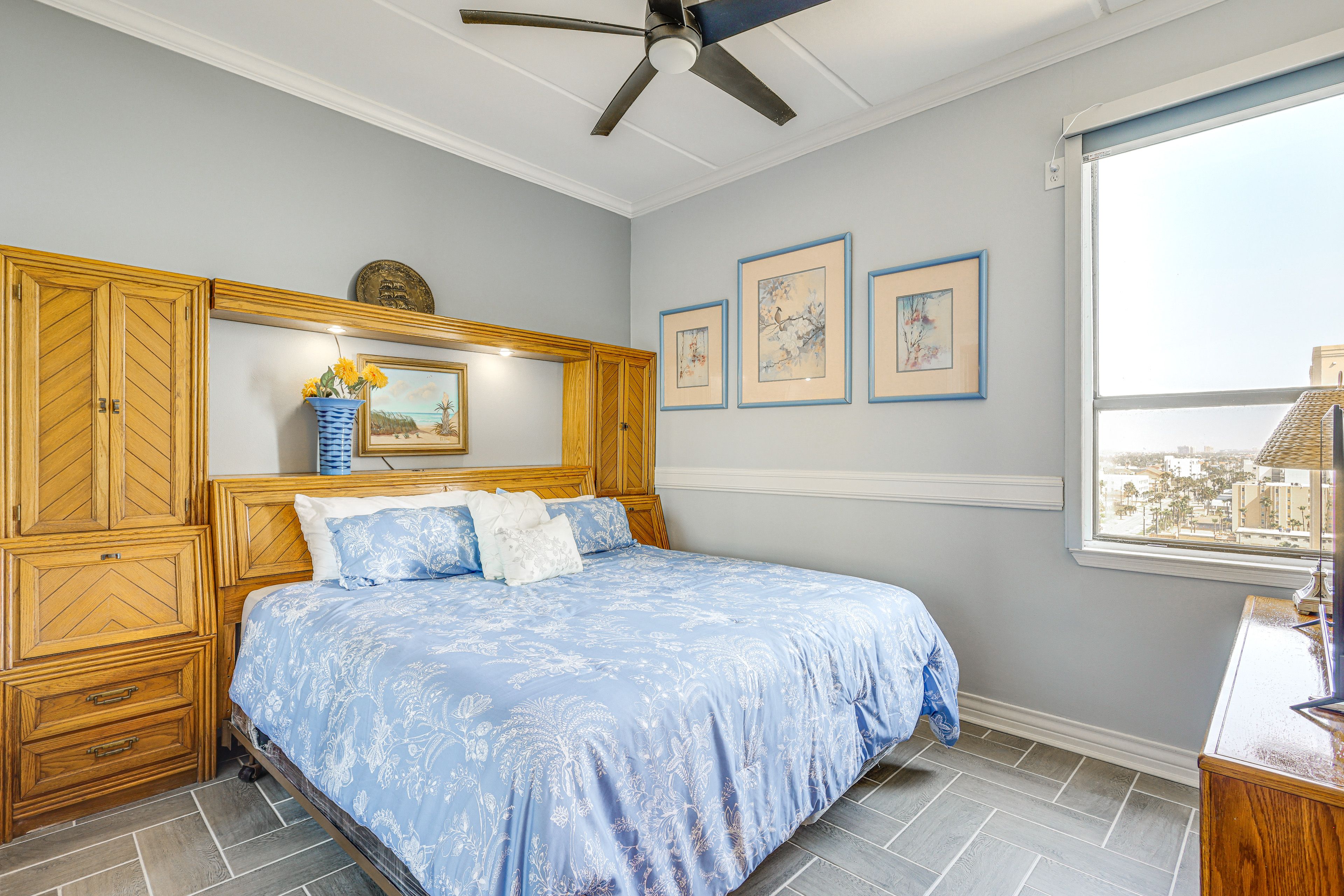 Bedroom 2 | King Bed