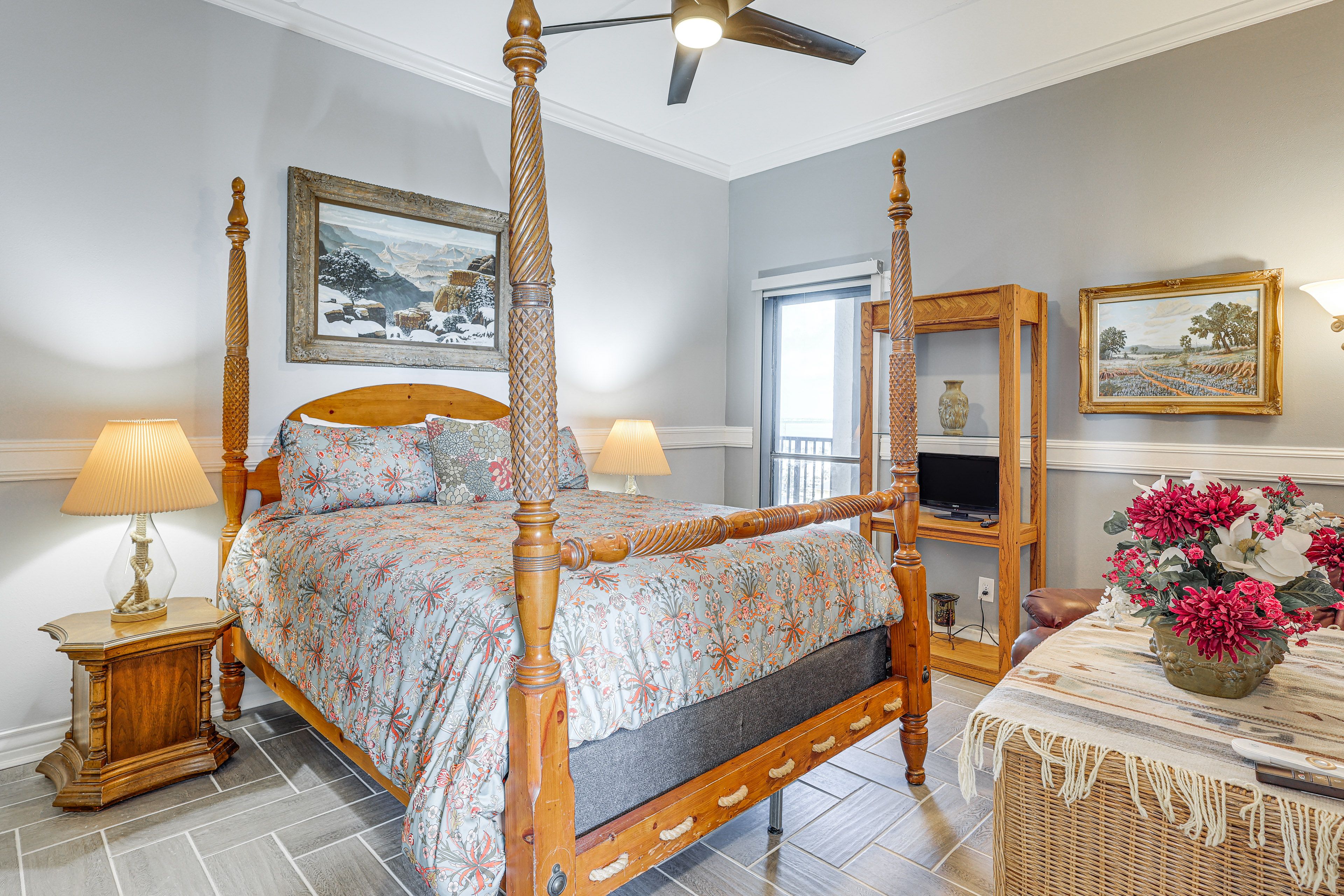 Bedroom 3 | Queen Bed