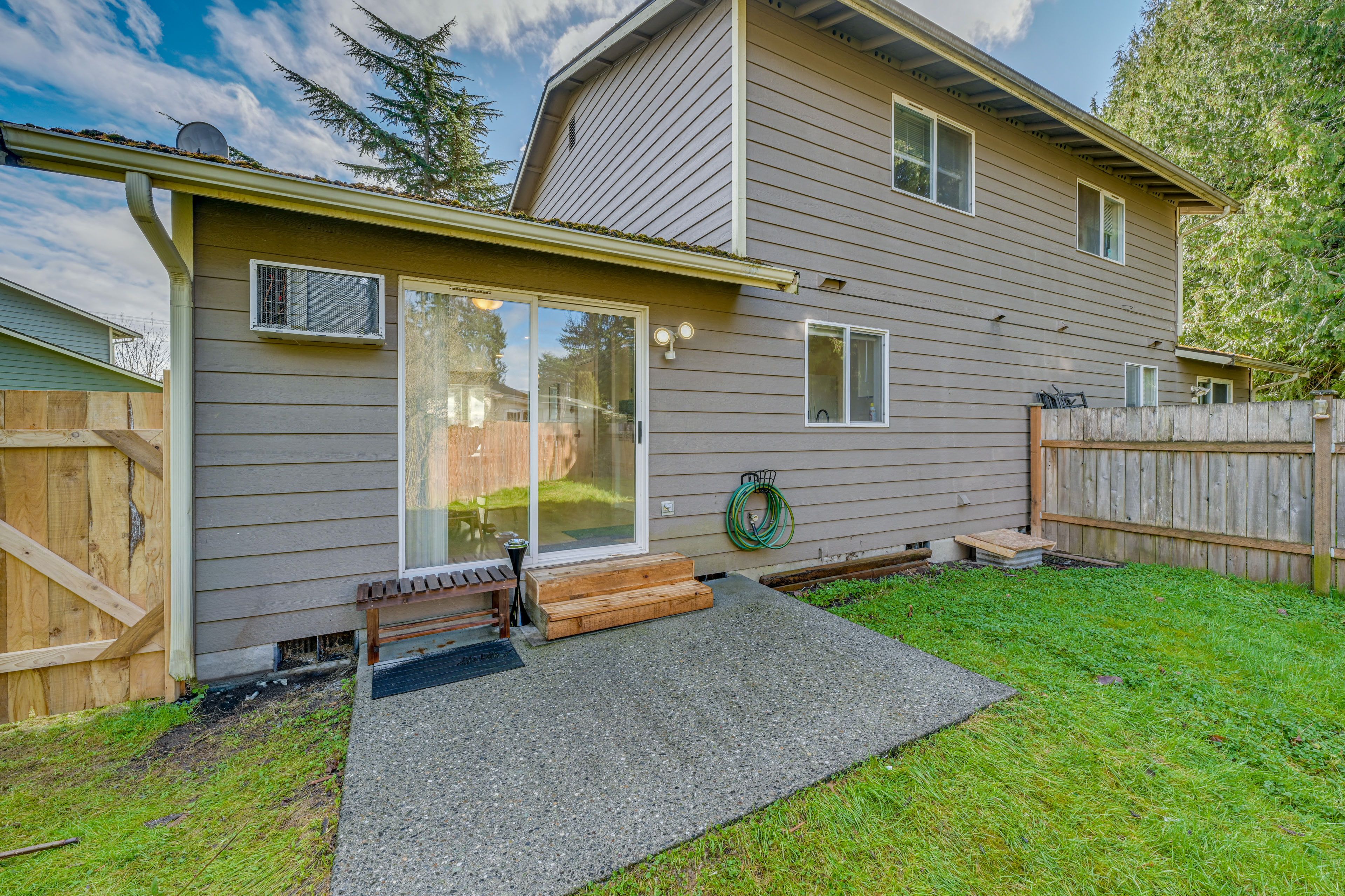 Fully Fenced Backyard | Dogs Welcome