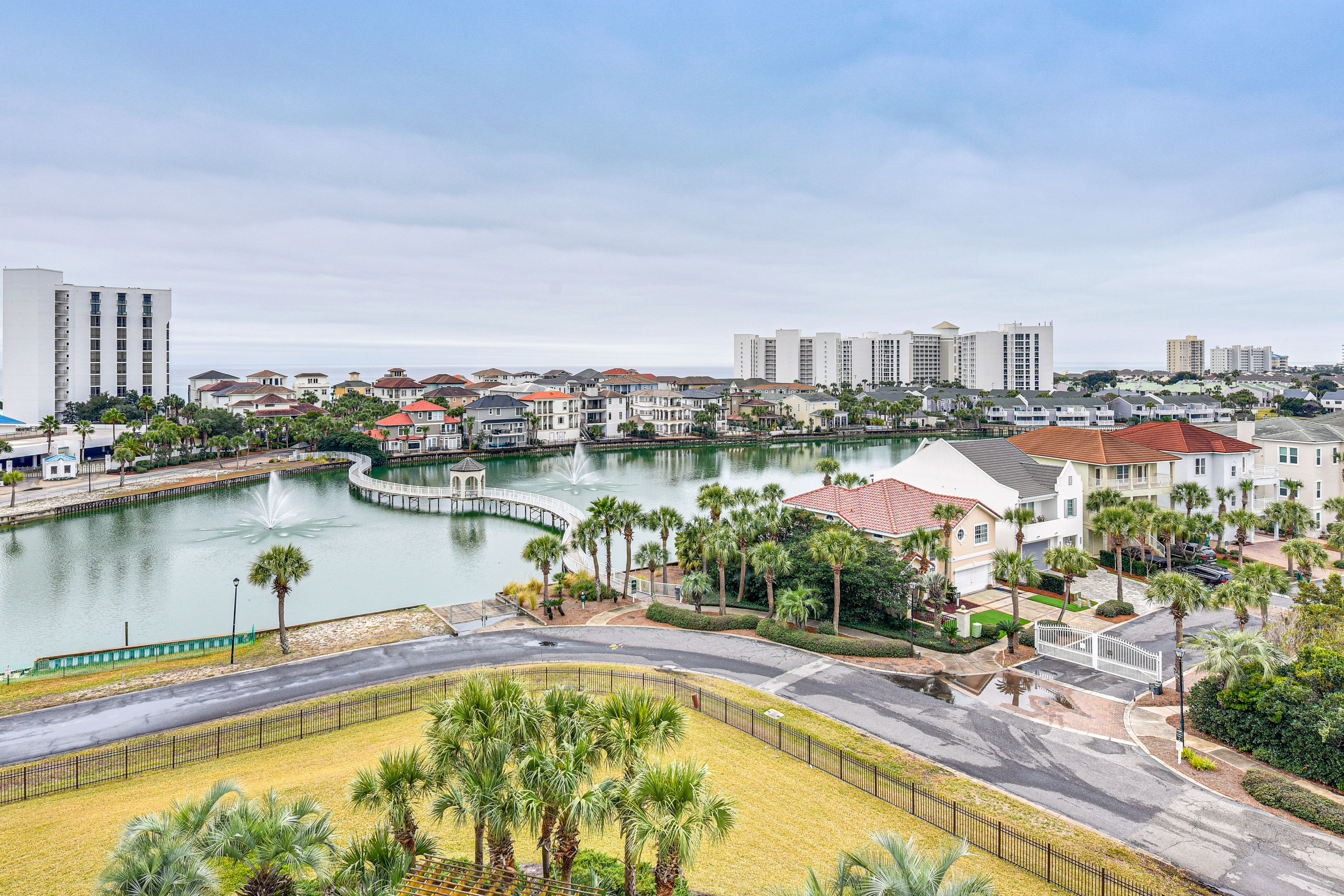 Destin Vacation Rental | 2BR | 2BA | 1,072 Sq Ft