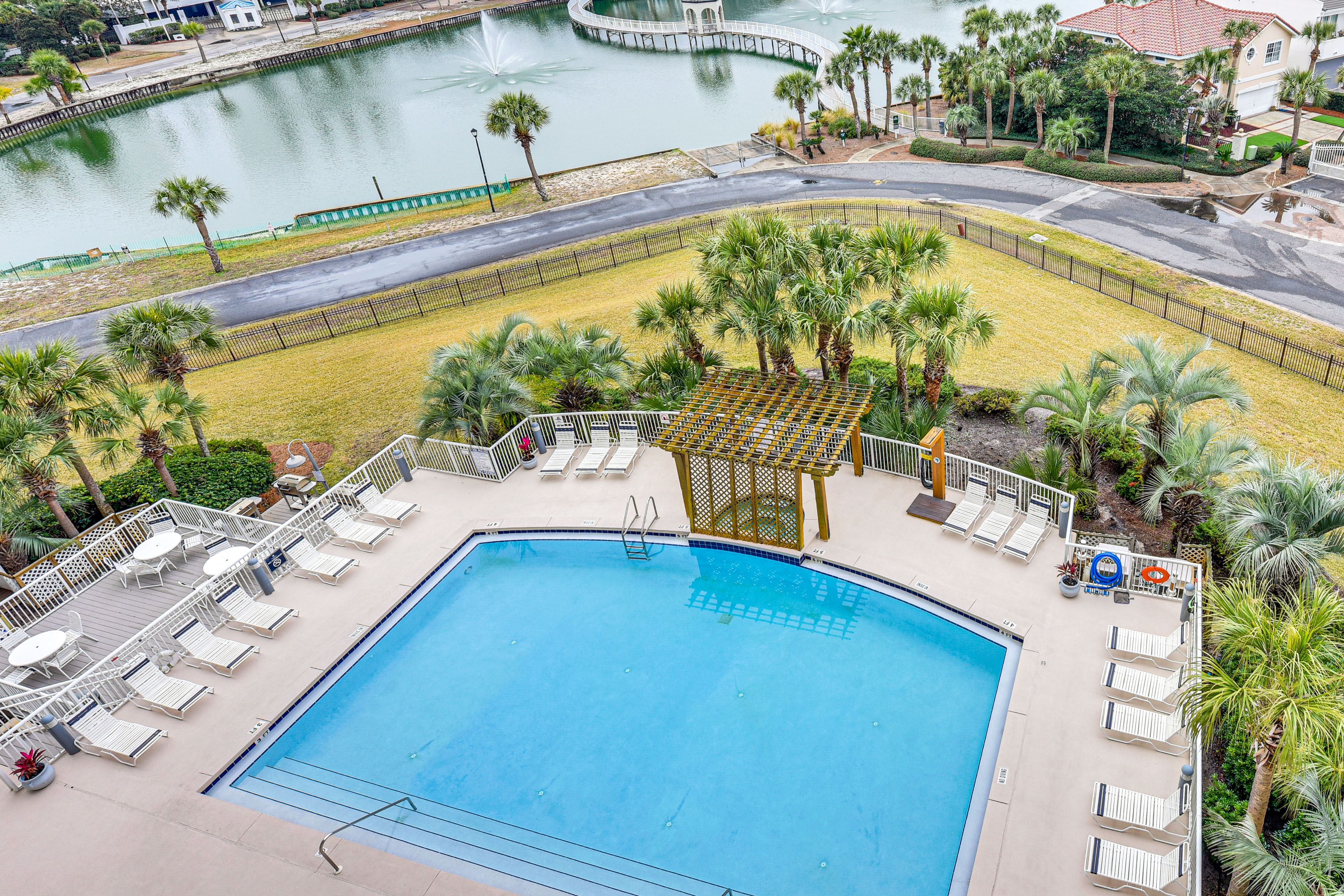 Terrace at Pelican Beach | 4 Community Pools
