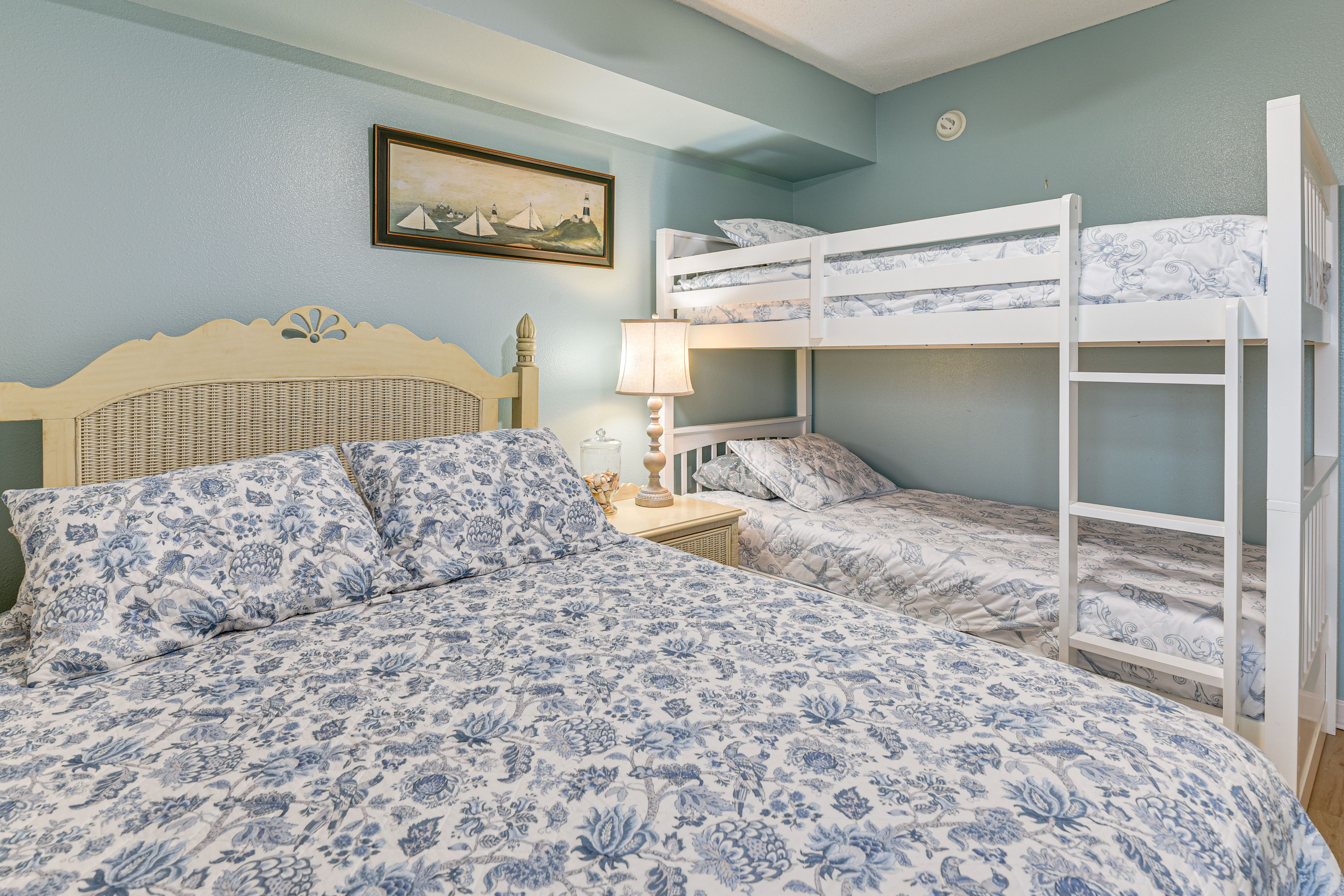 Bedroom 2 | Queen Bed | Twin Bunk Bed