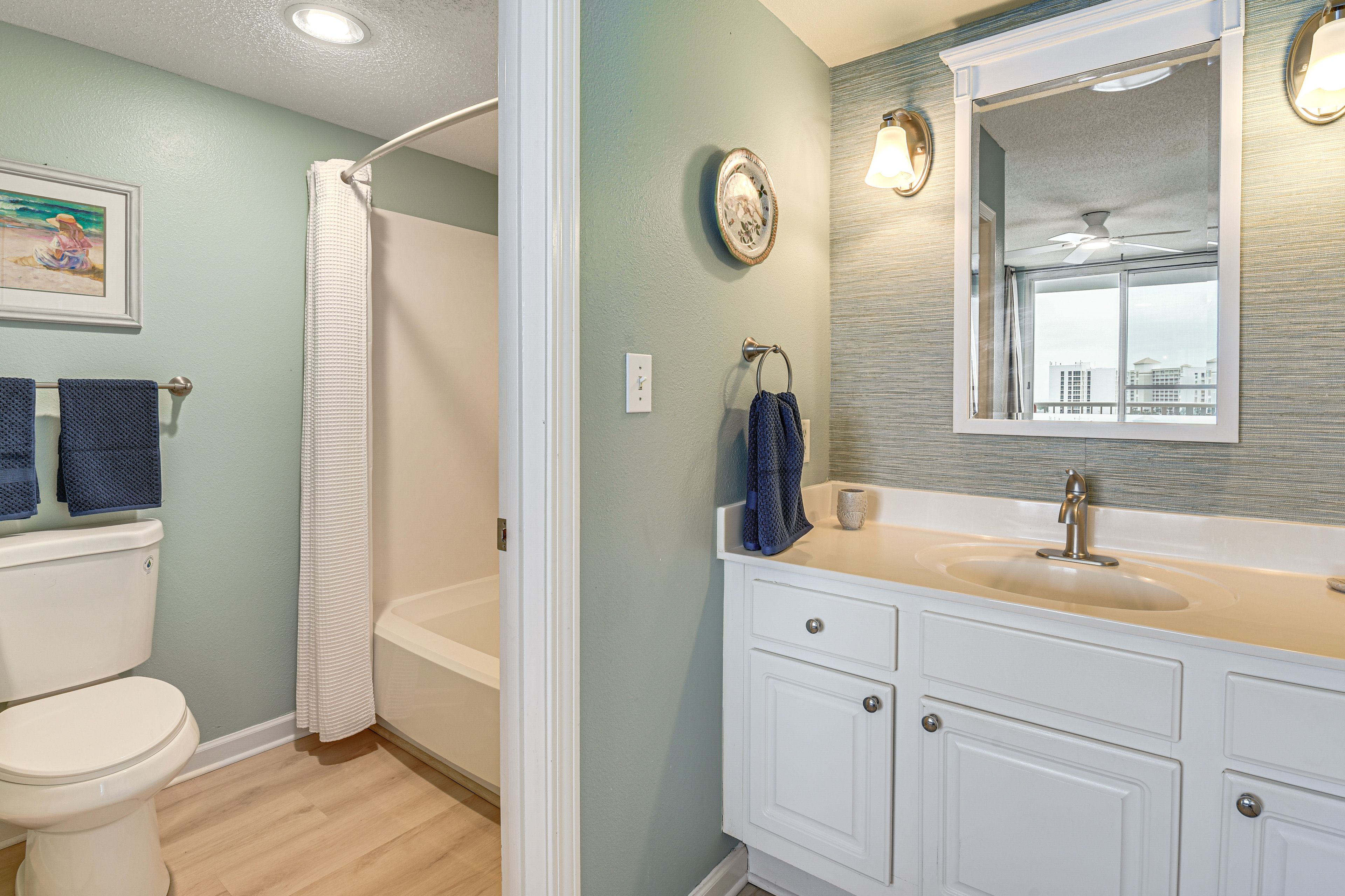 Full Bath | Towels | Hair Dryer