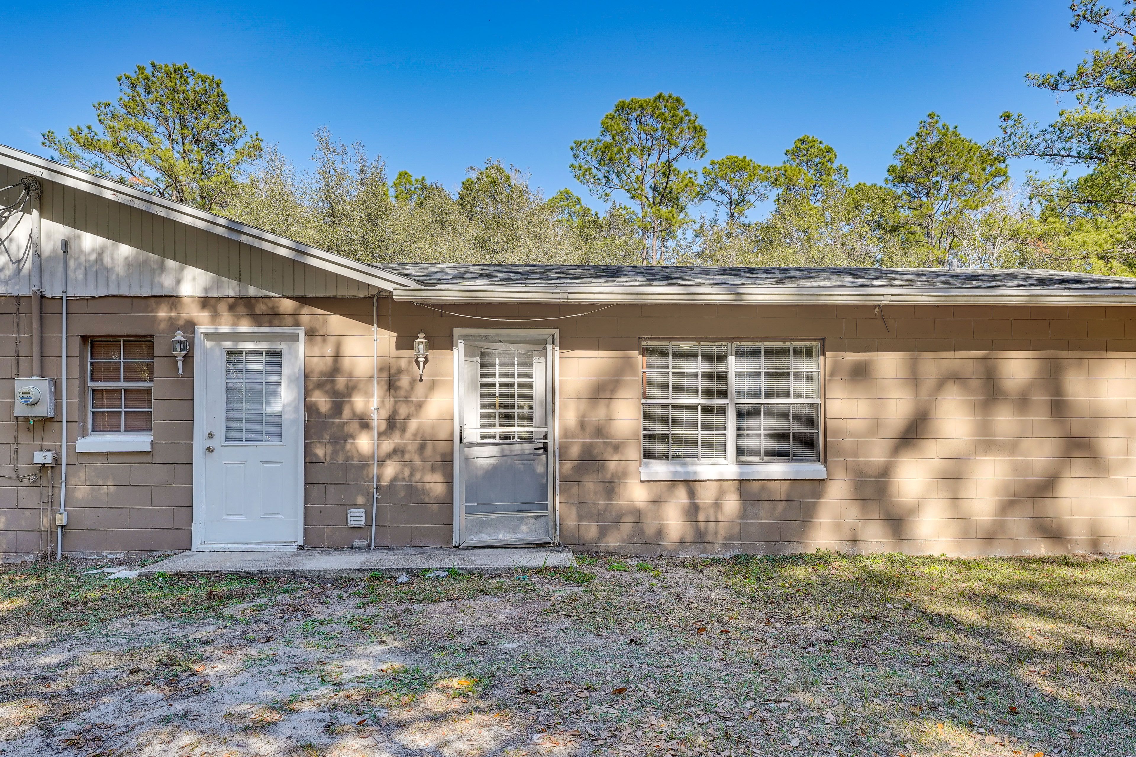 Property Exterior | Shared Driveway