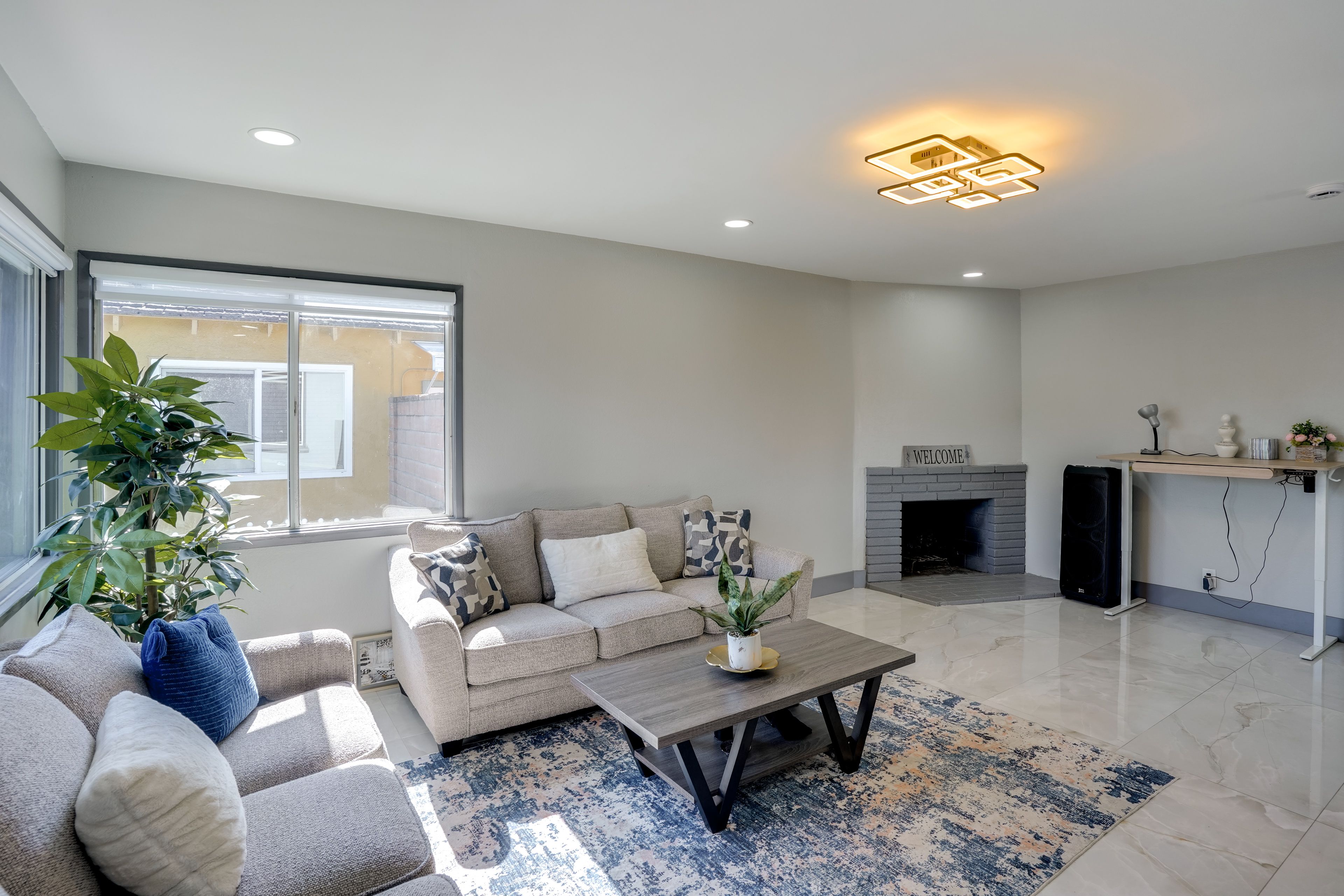 Huntington Beach Vacation Rental | 3BR | 2BA | 1,195 Sq Ft | 3 Steps to Enter