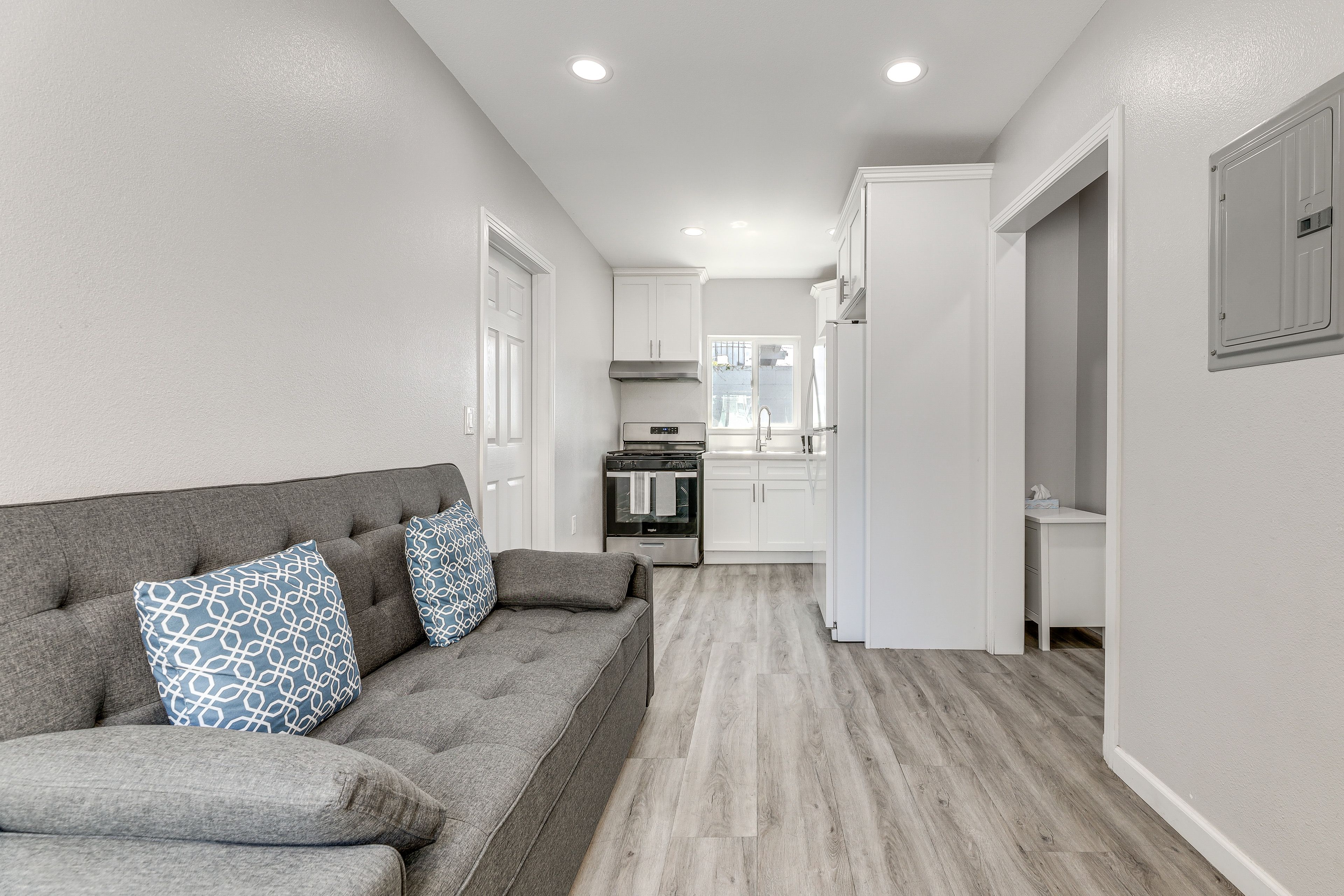 Los Angeles Vacation Rental | 2BR | 1BA | 580 Sq Ft