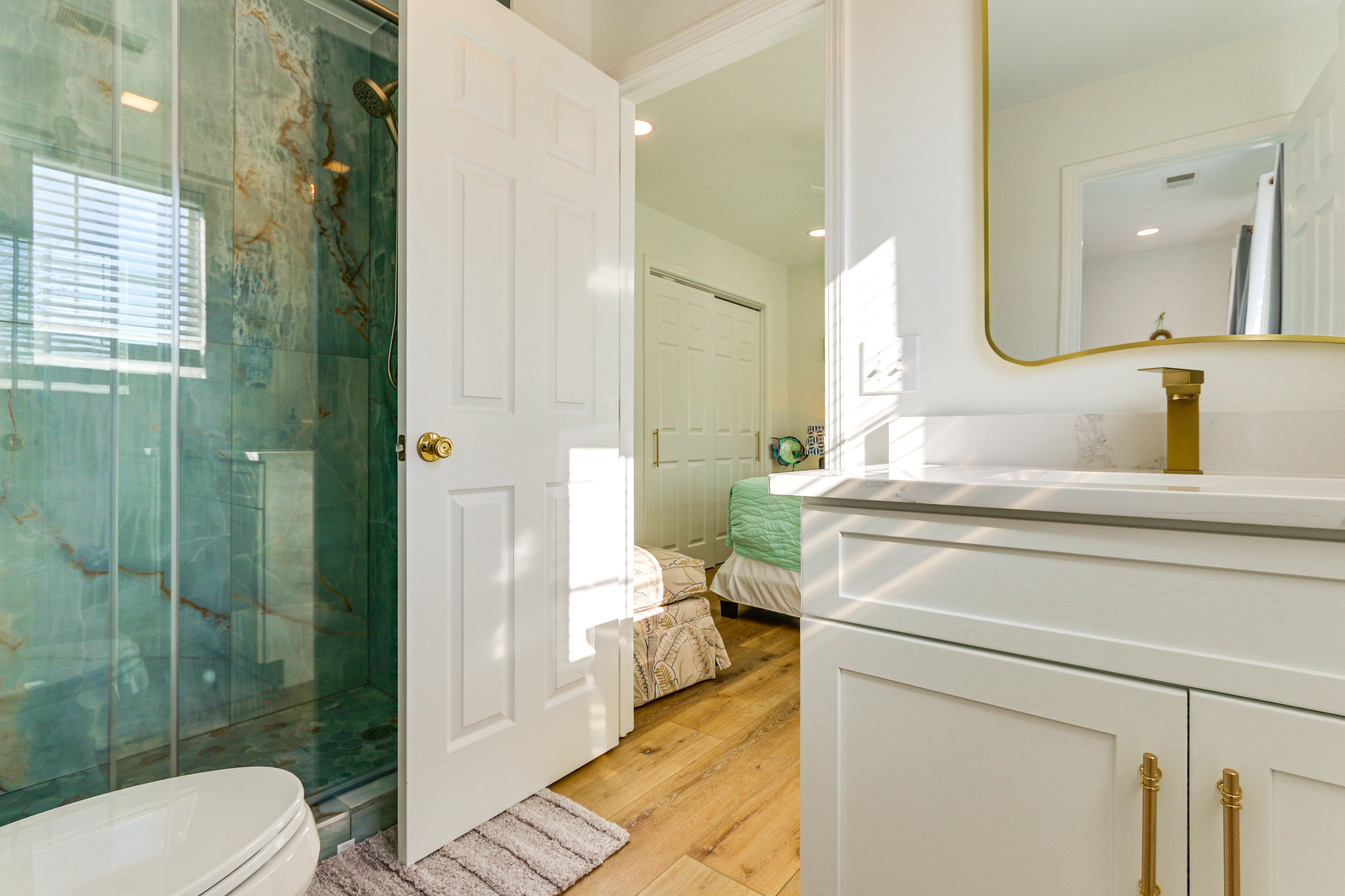 Bathroom | 2nd Floor