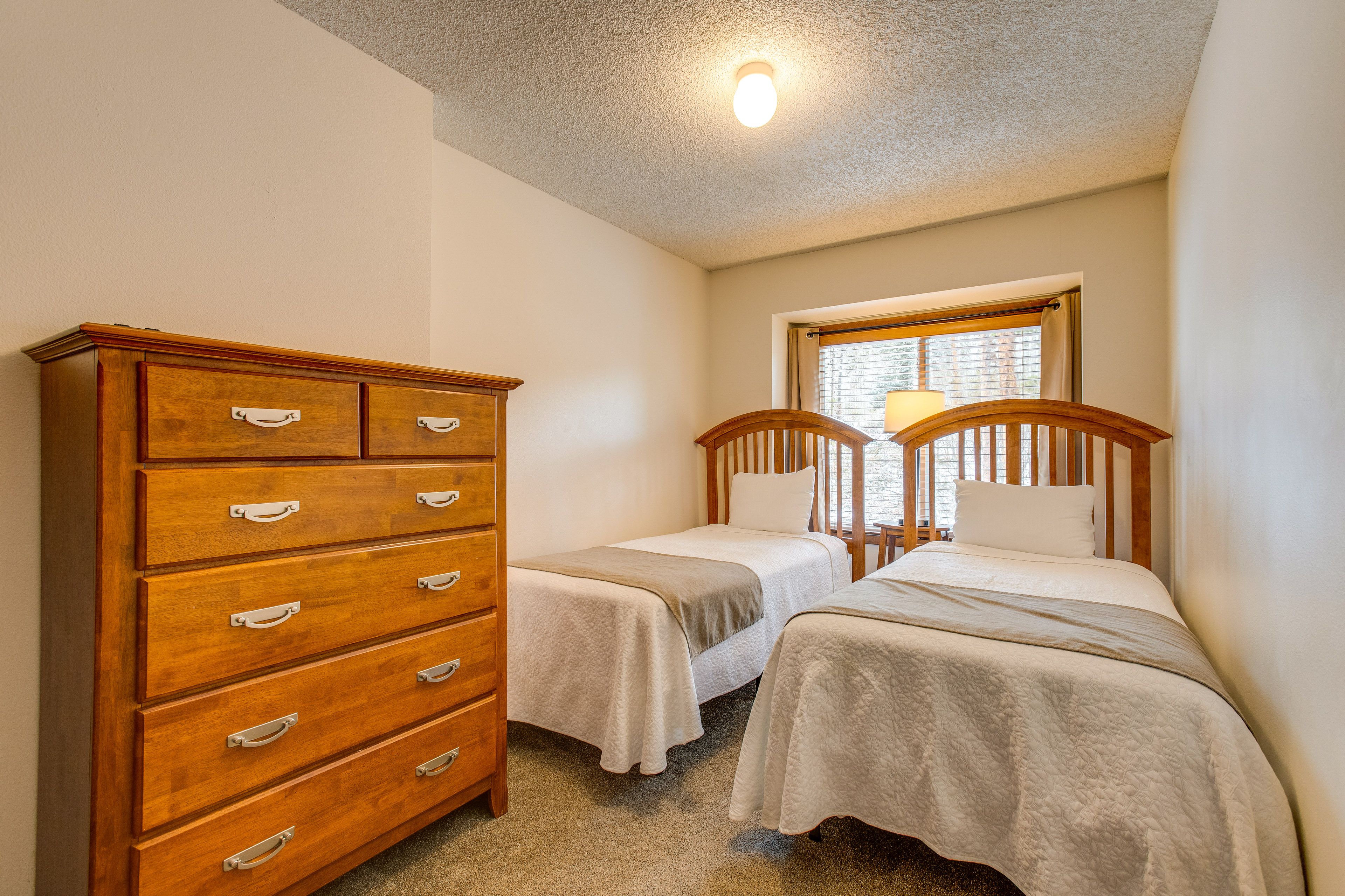 Bedroom 2 | 2 Twin Beds | 2nd Floor