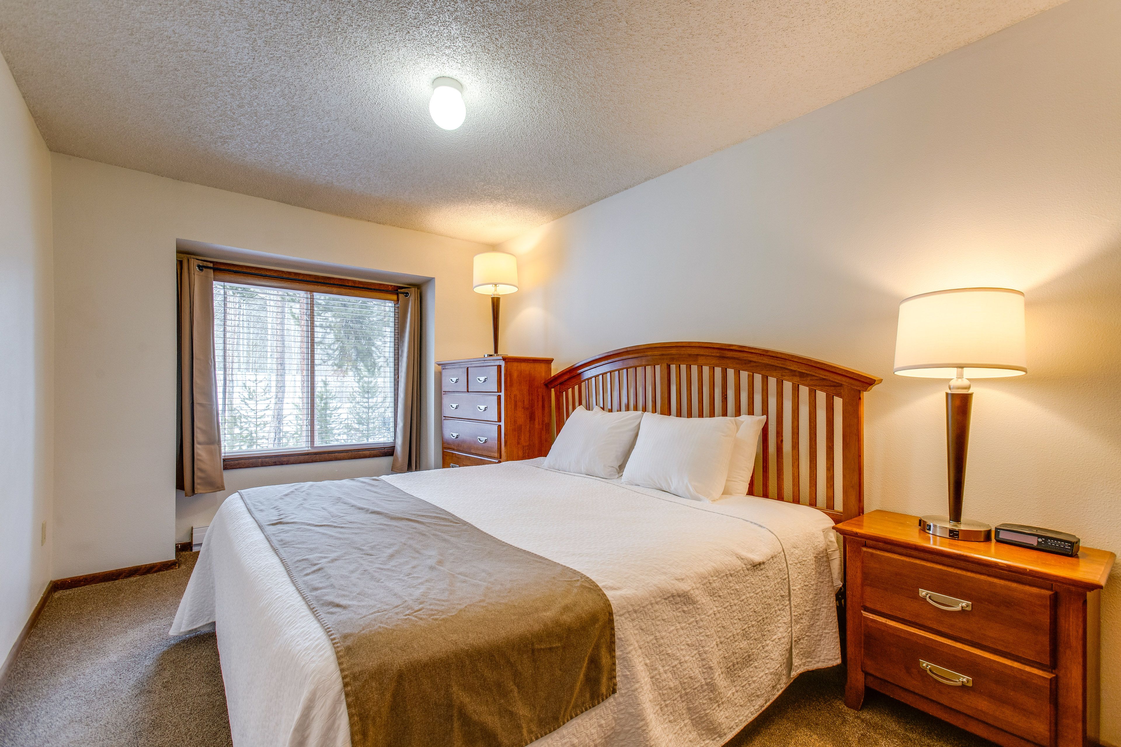 Bedroom 1 | Queen Bed | 2nd Floor