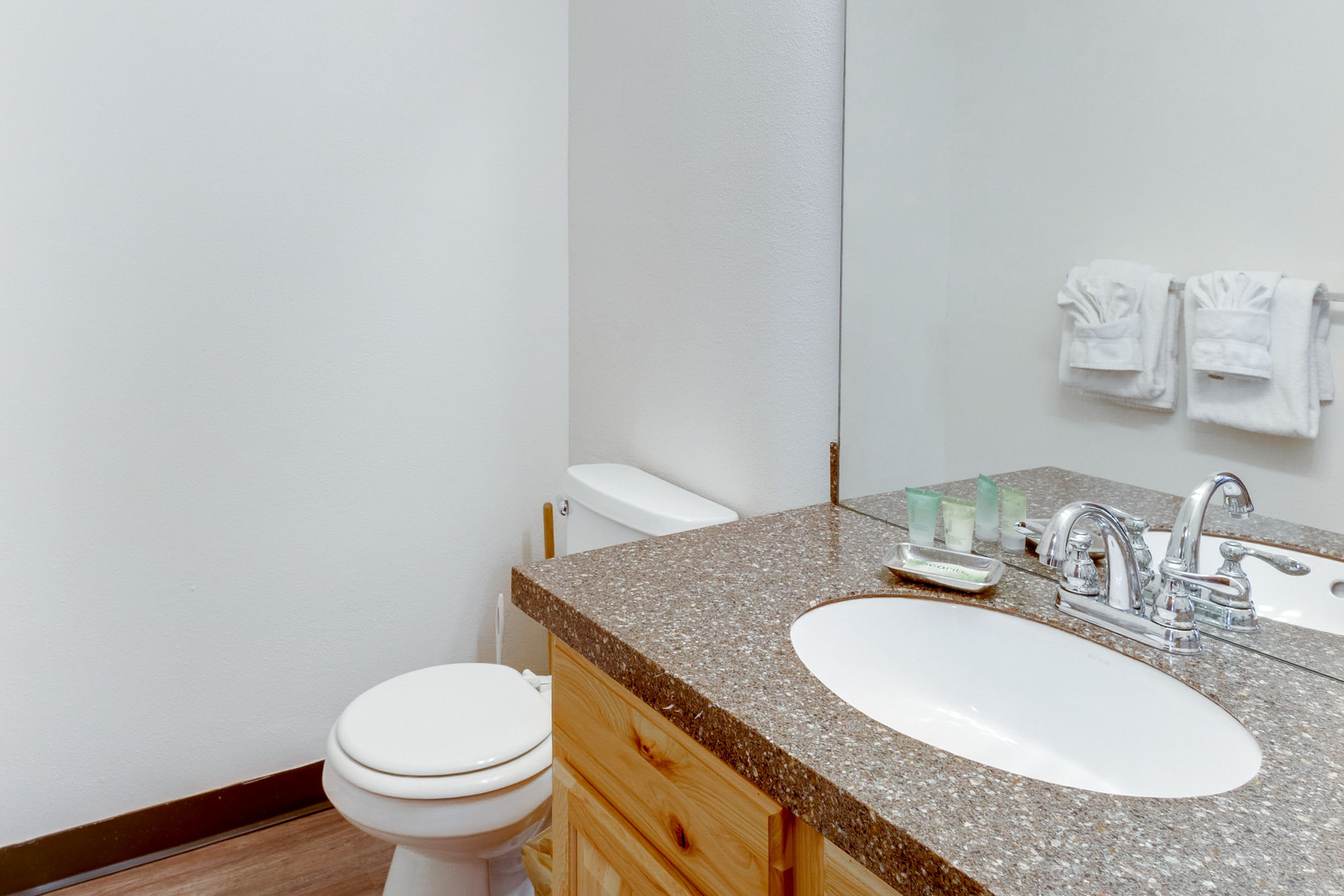 Full Bathroom | 2nd Floor