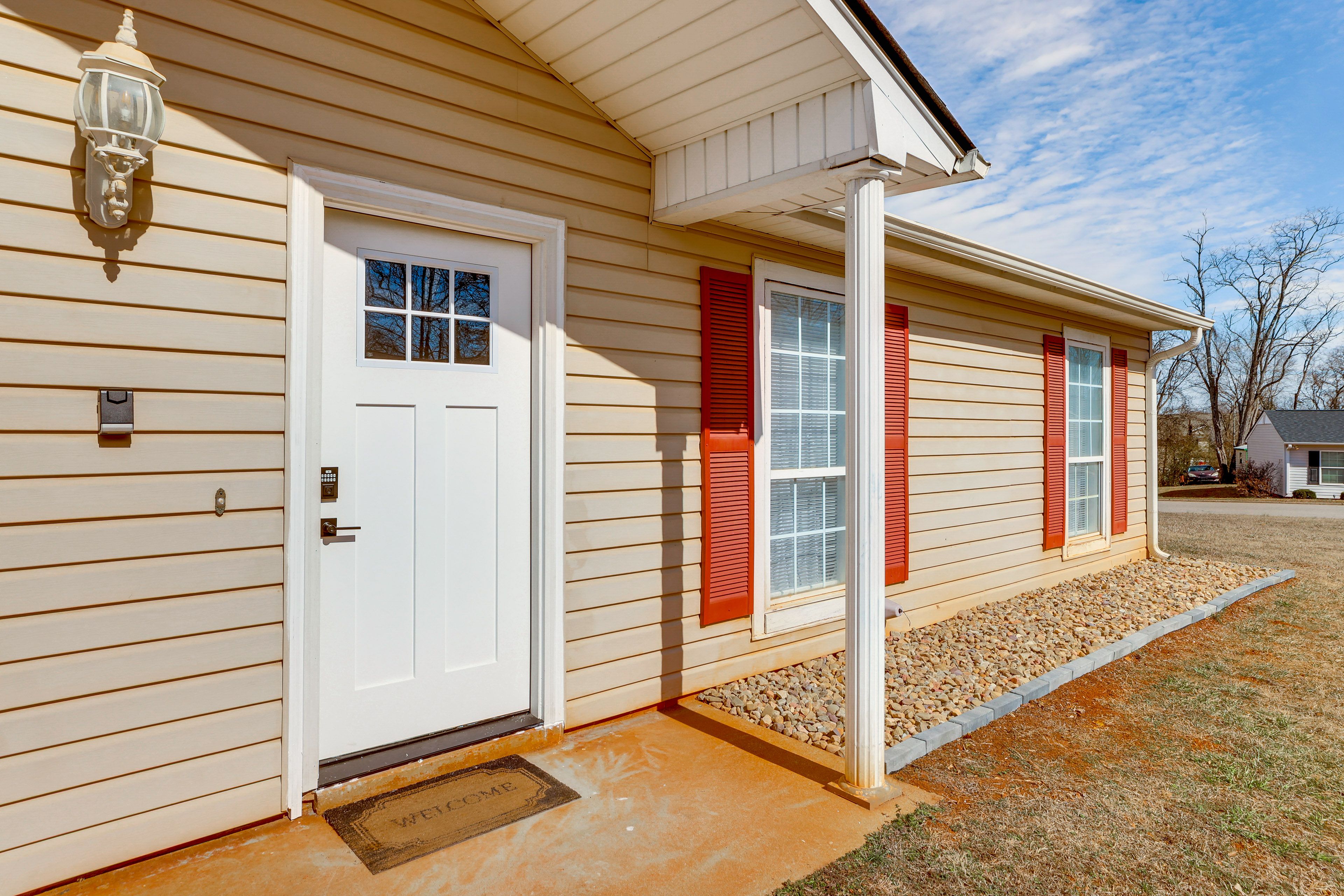 Front Entrance | Small Threshold Step