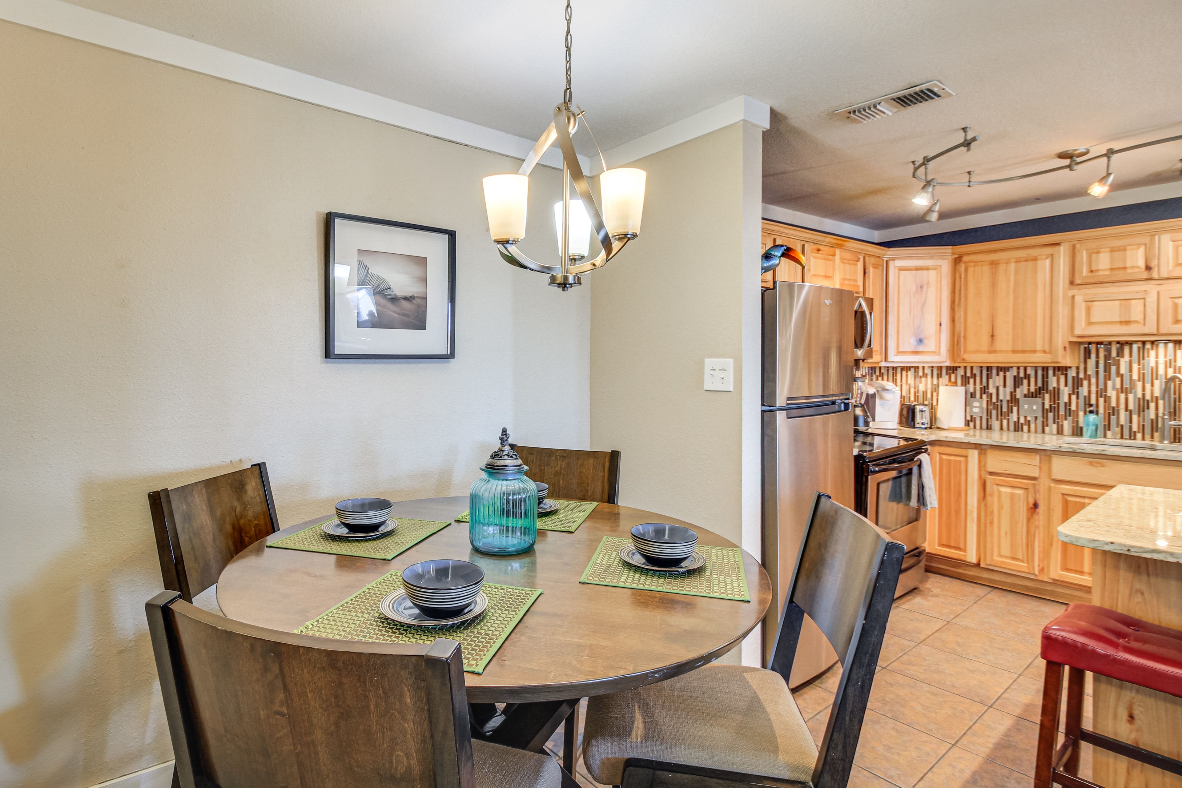 Dining Area | Dishware & Flatware