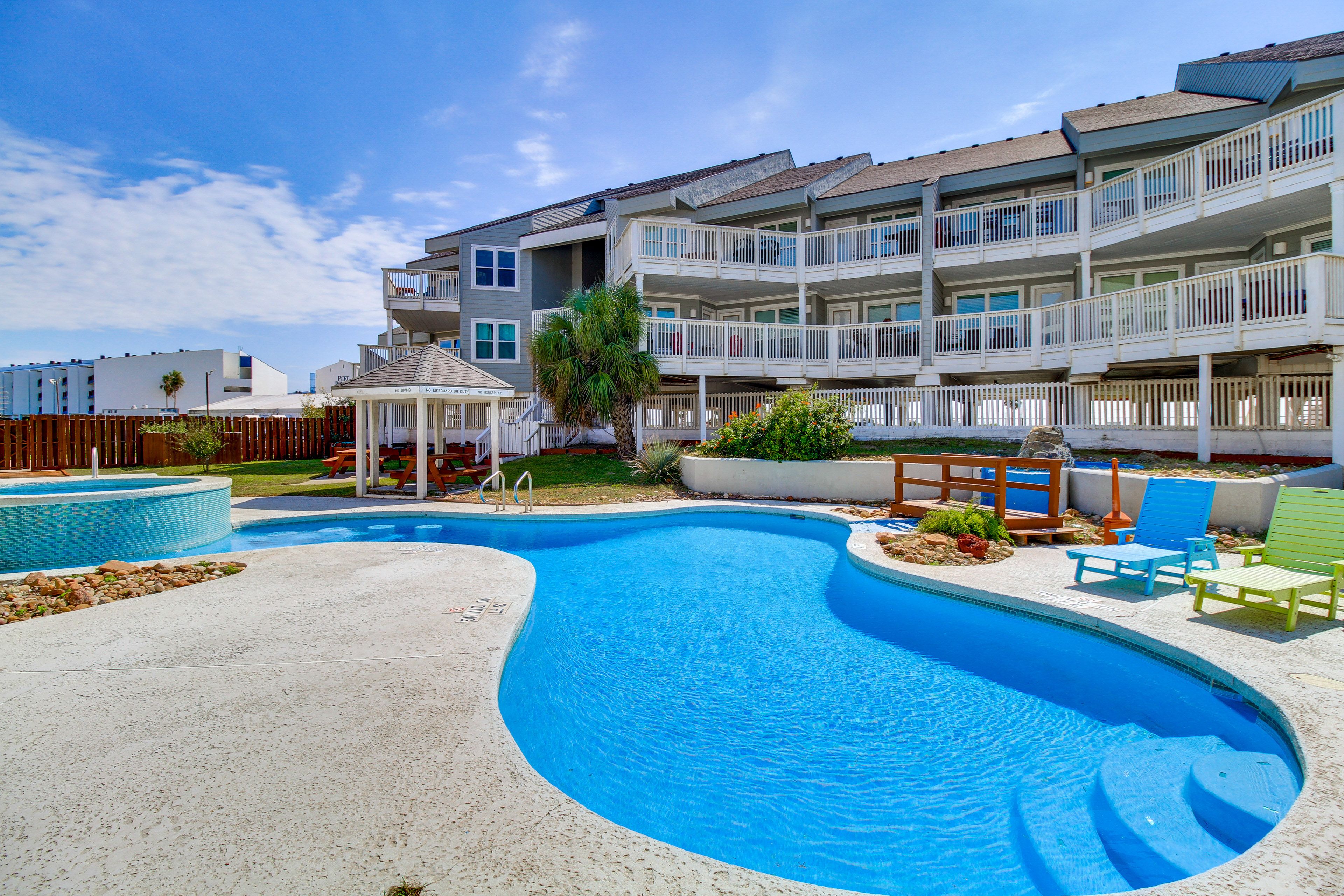 Port Aransas Vacation Rental | 2BR | 2BA | 1,000 Sq Ft