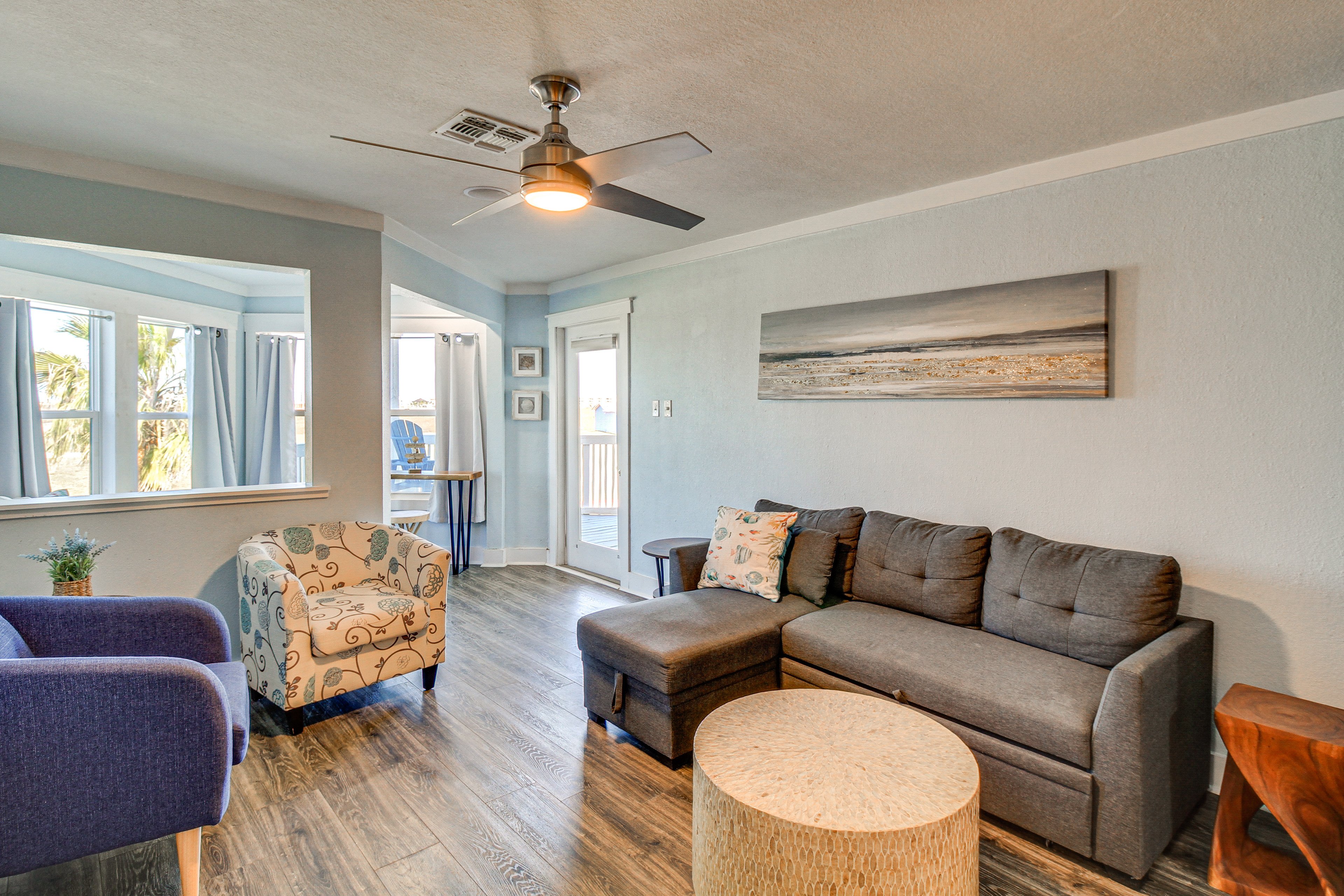 Living Room | Sleeper Sofa