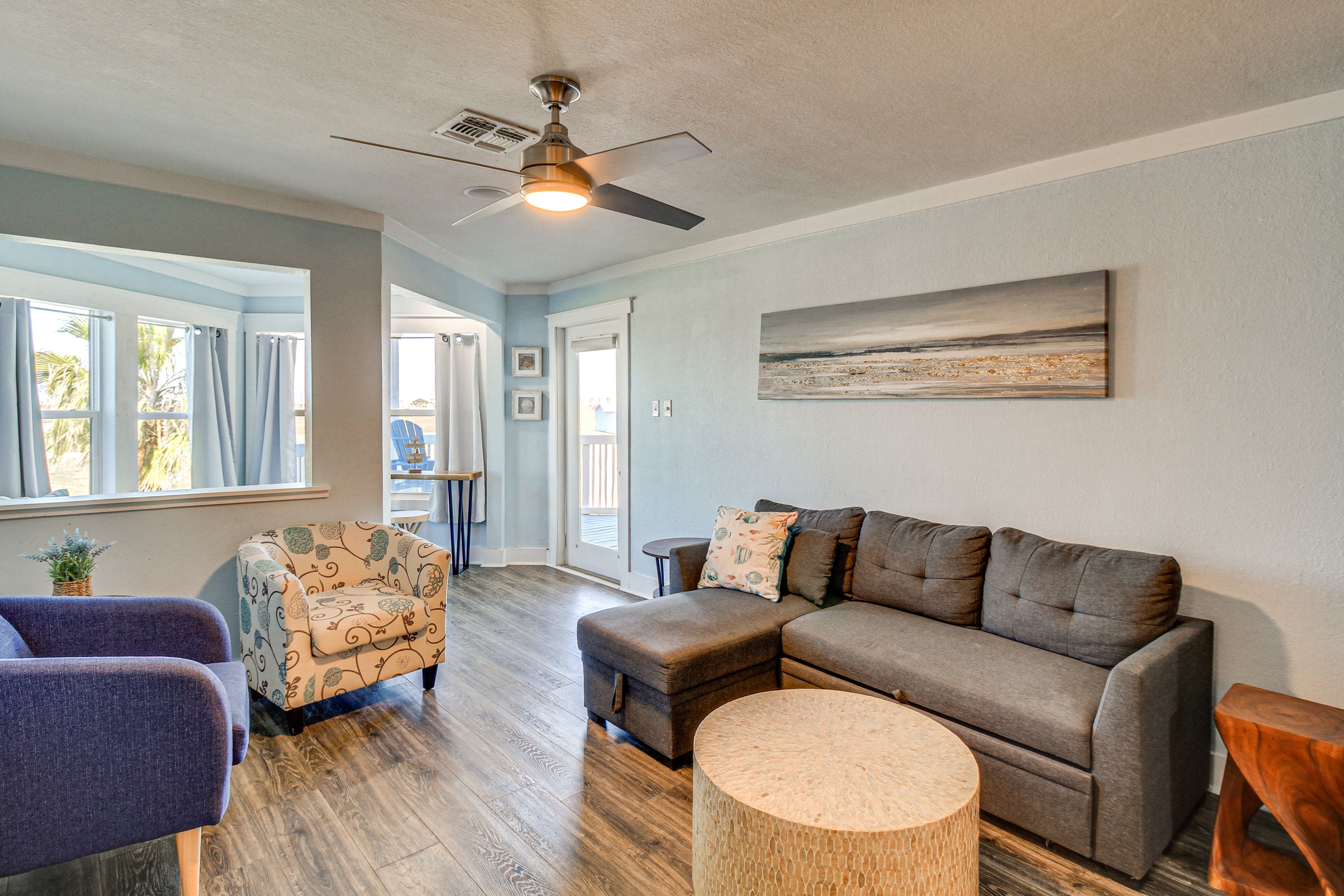 Living Room | Sleeper Sofa