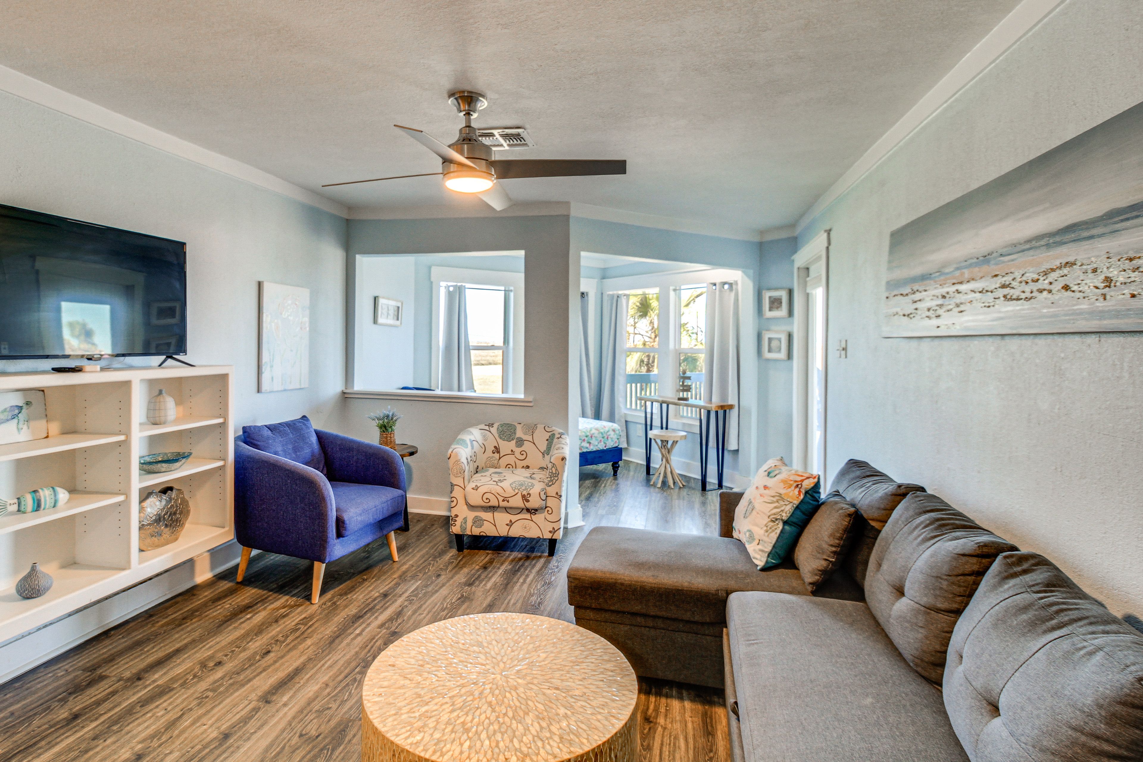 Living Room | Smart TV