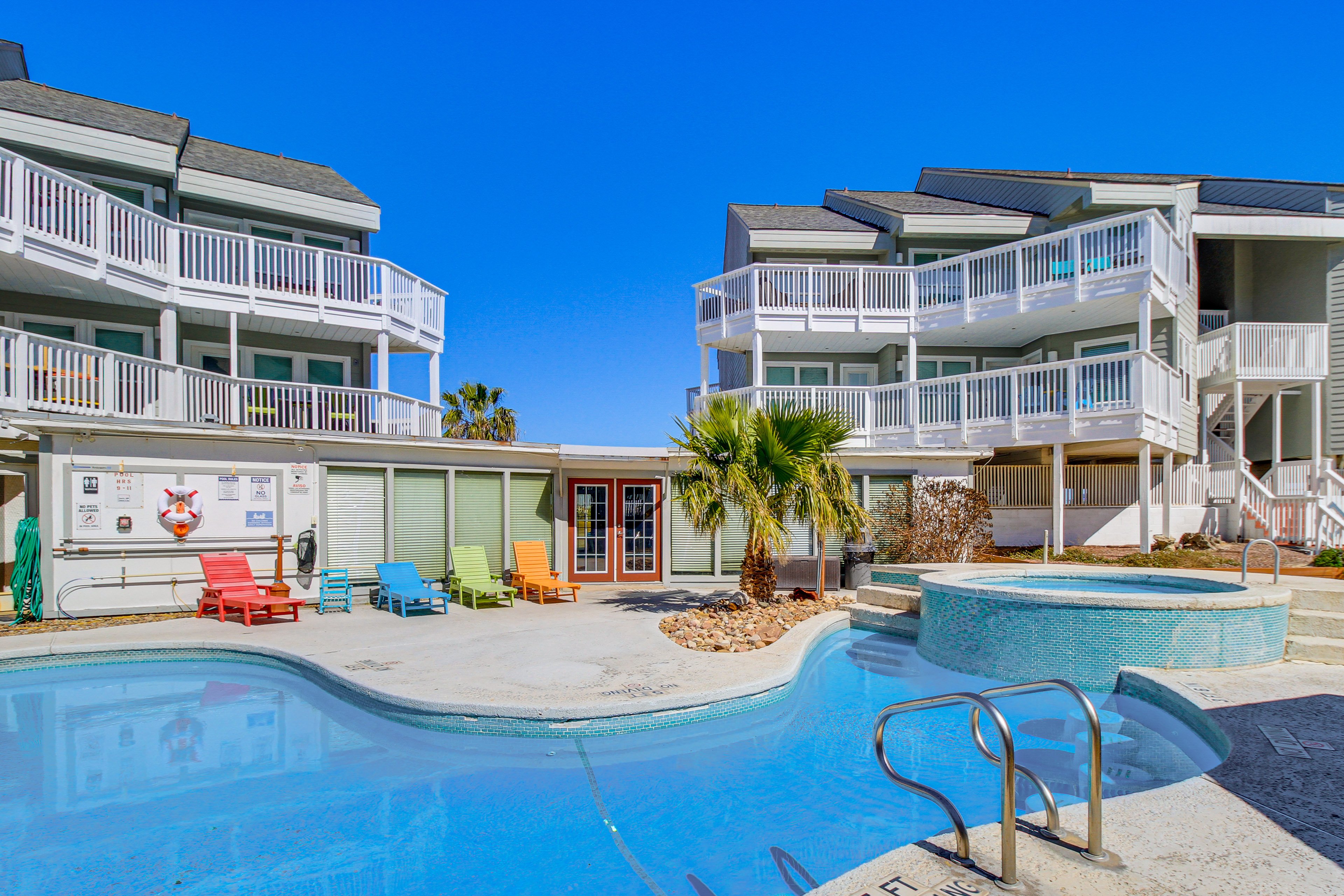 Mustang Island Beach Club | Community Amenities