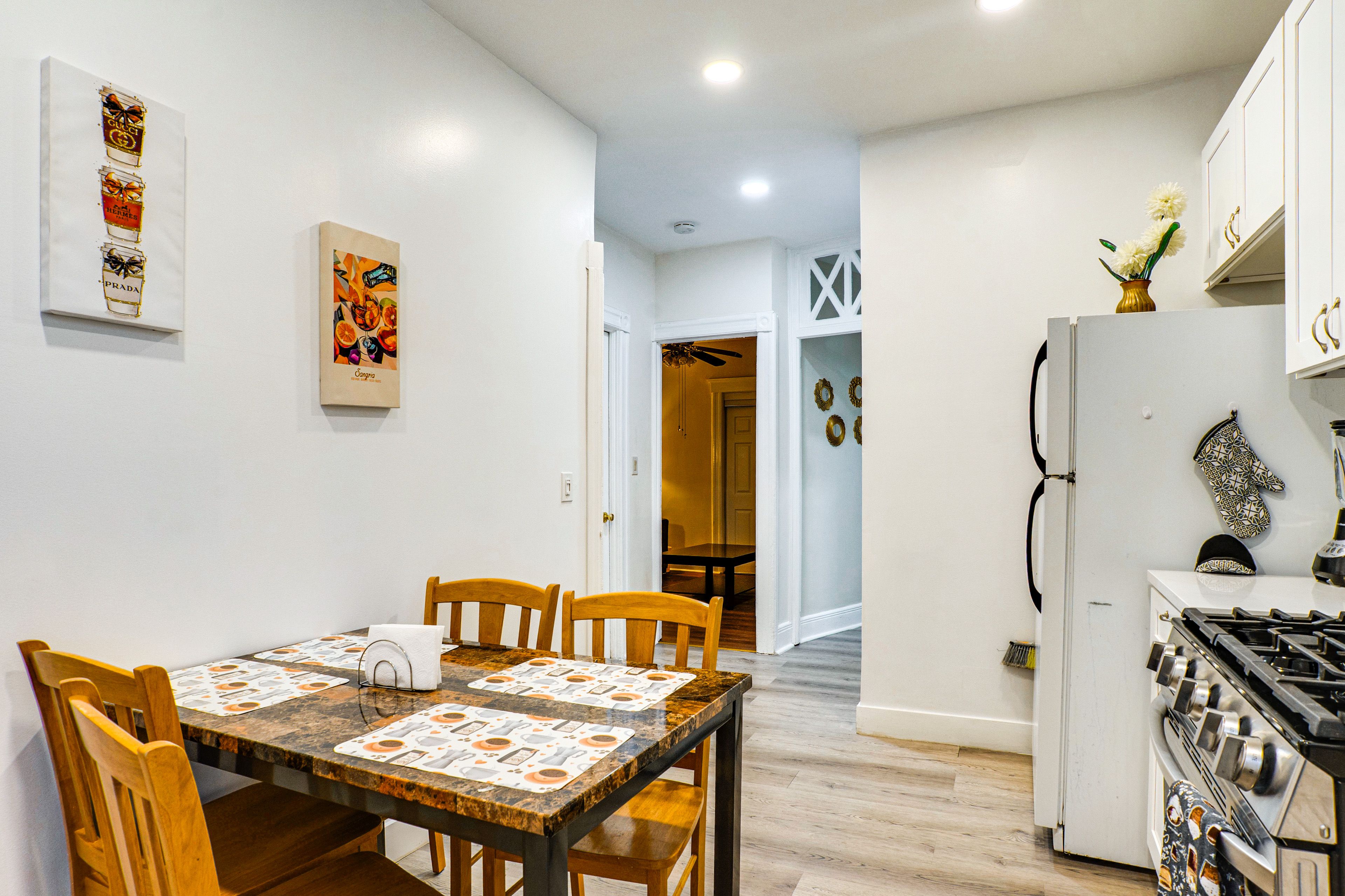 Dining Table | Dishware/Flatware