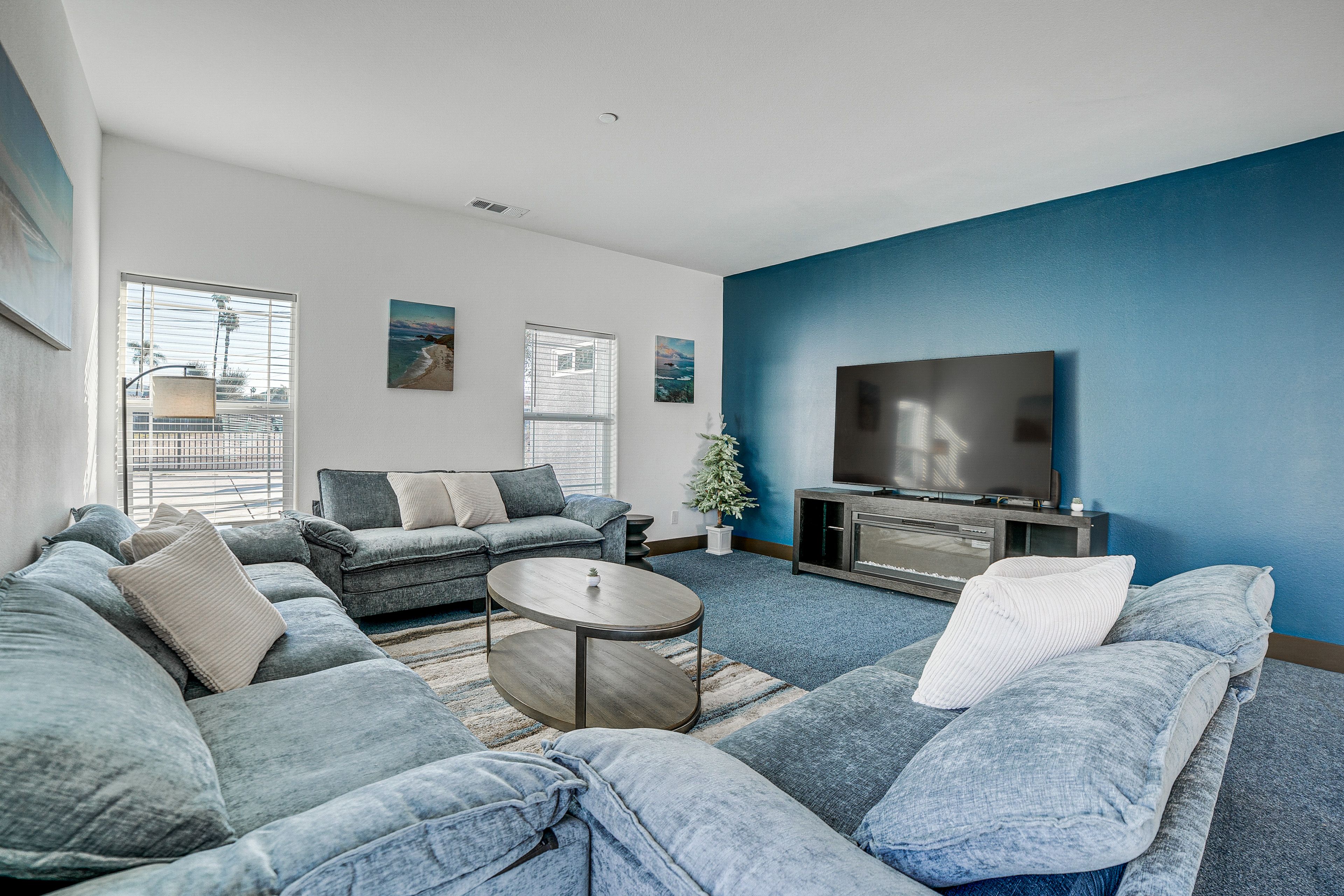 Riverside Vacation Rental | 2BR | 2BA | 1,000 Sq Ft