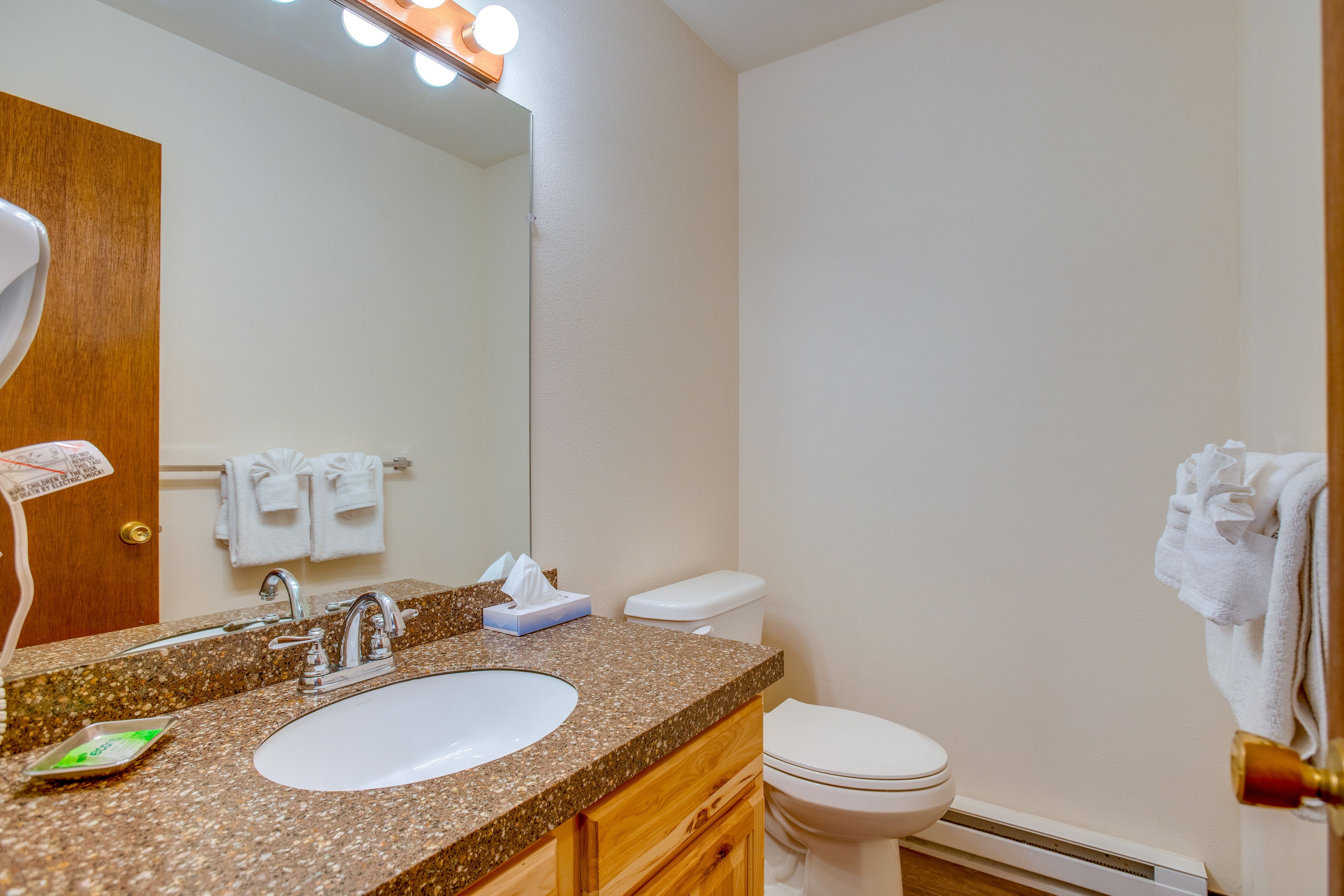 Half Bathroom | Main Level