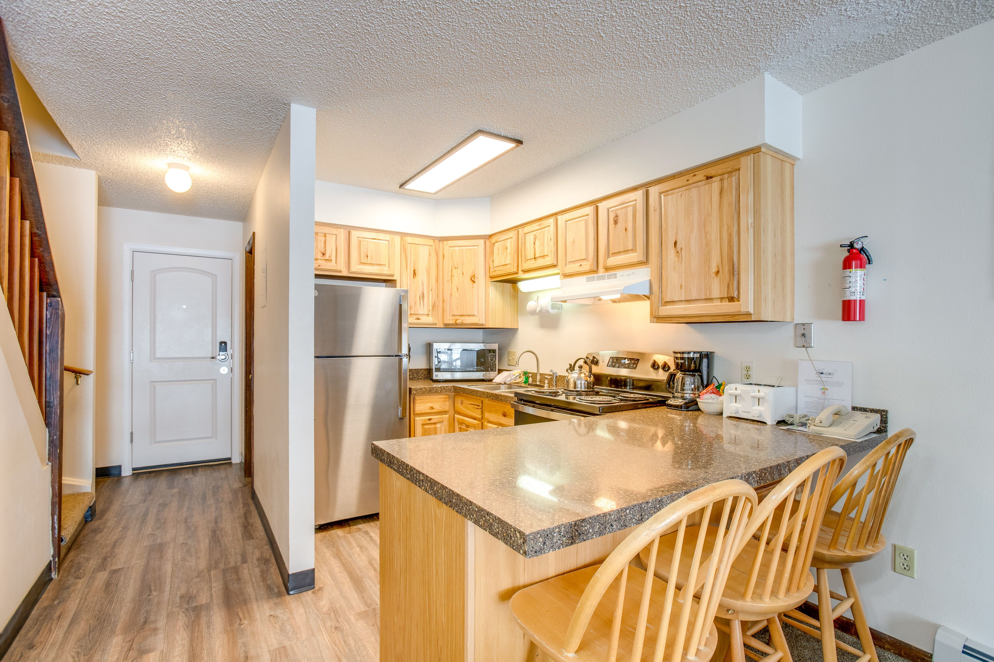 Kitchen | Main Level