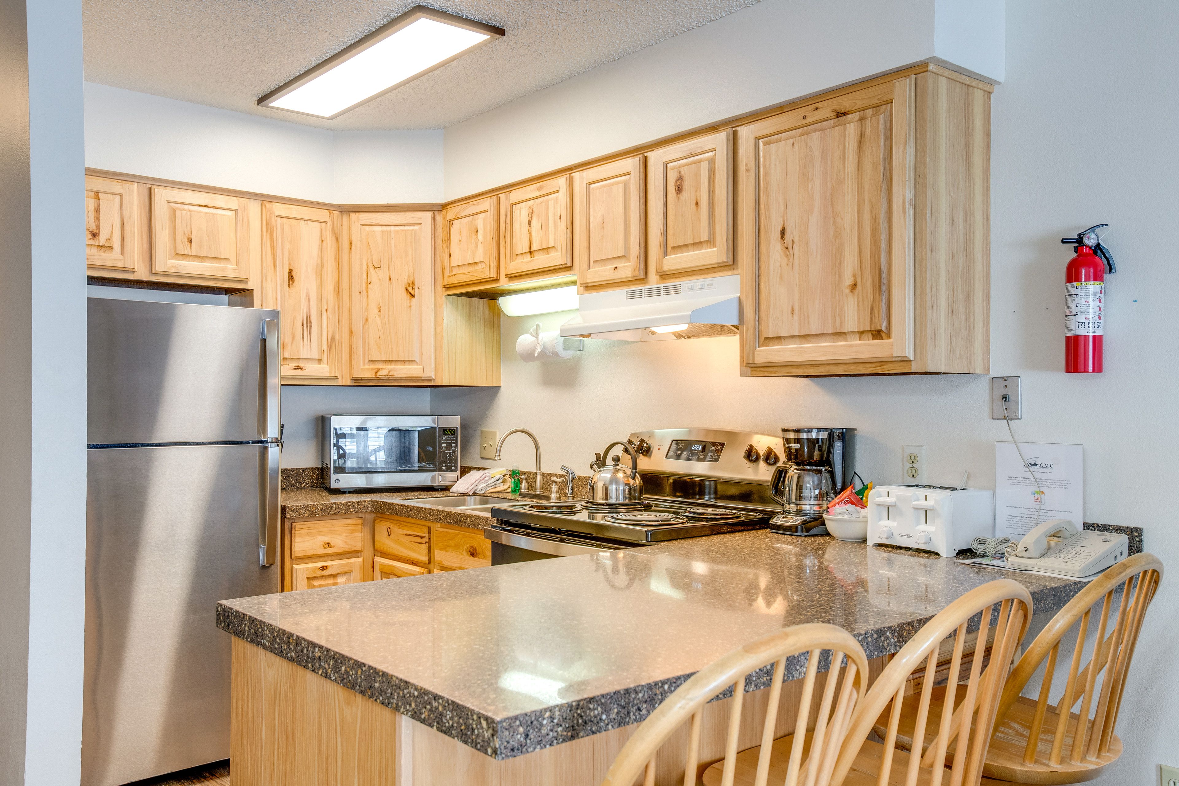 Kitchen | Main Level