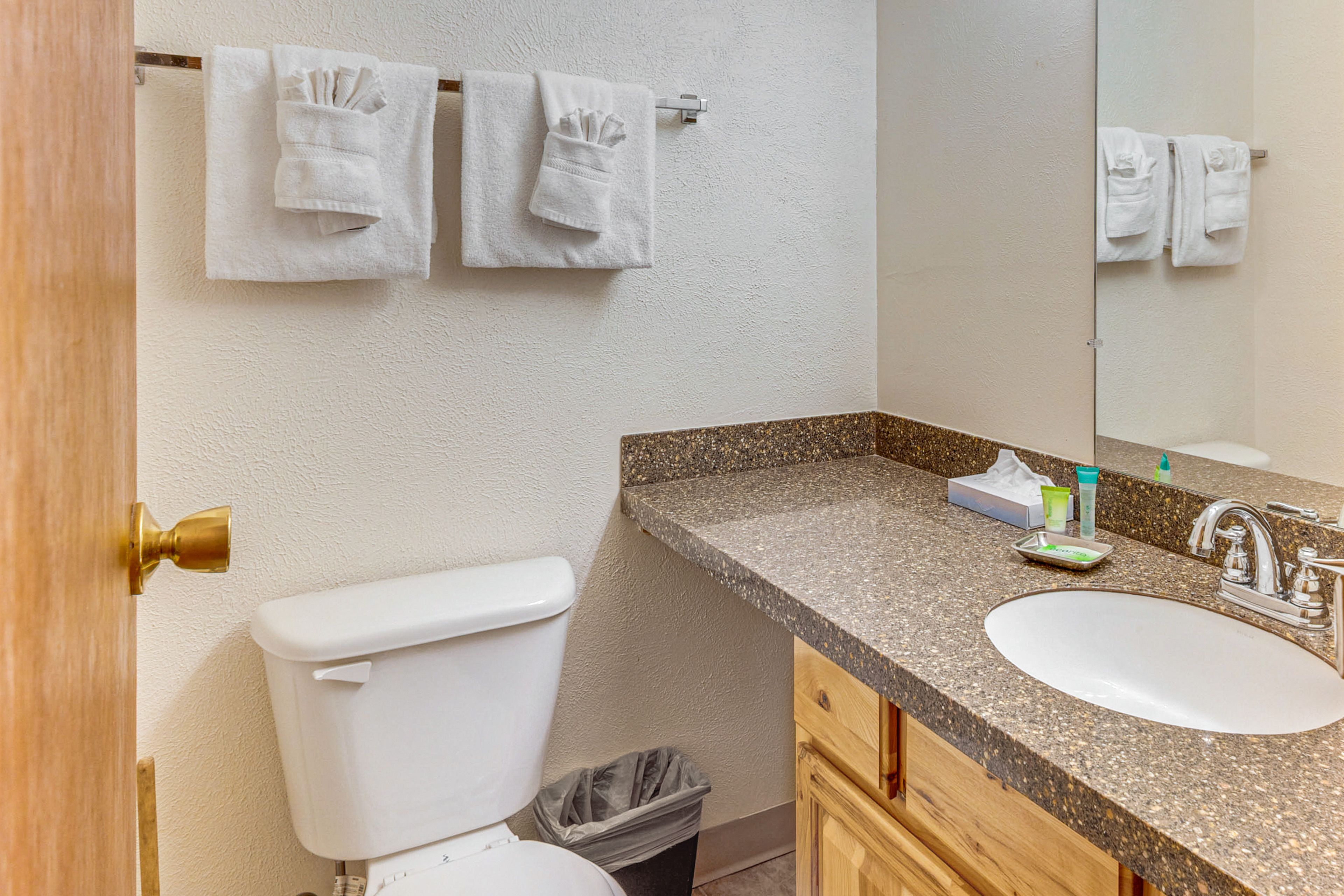 Full Bathroom | 2nd Floor