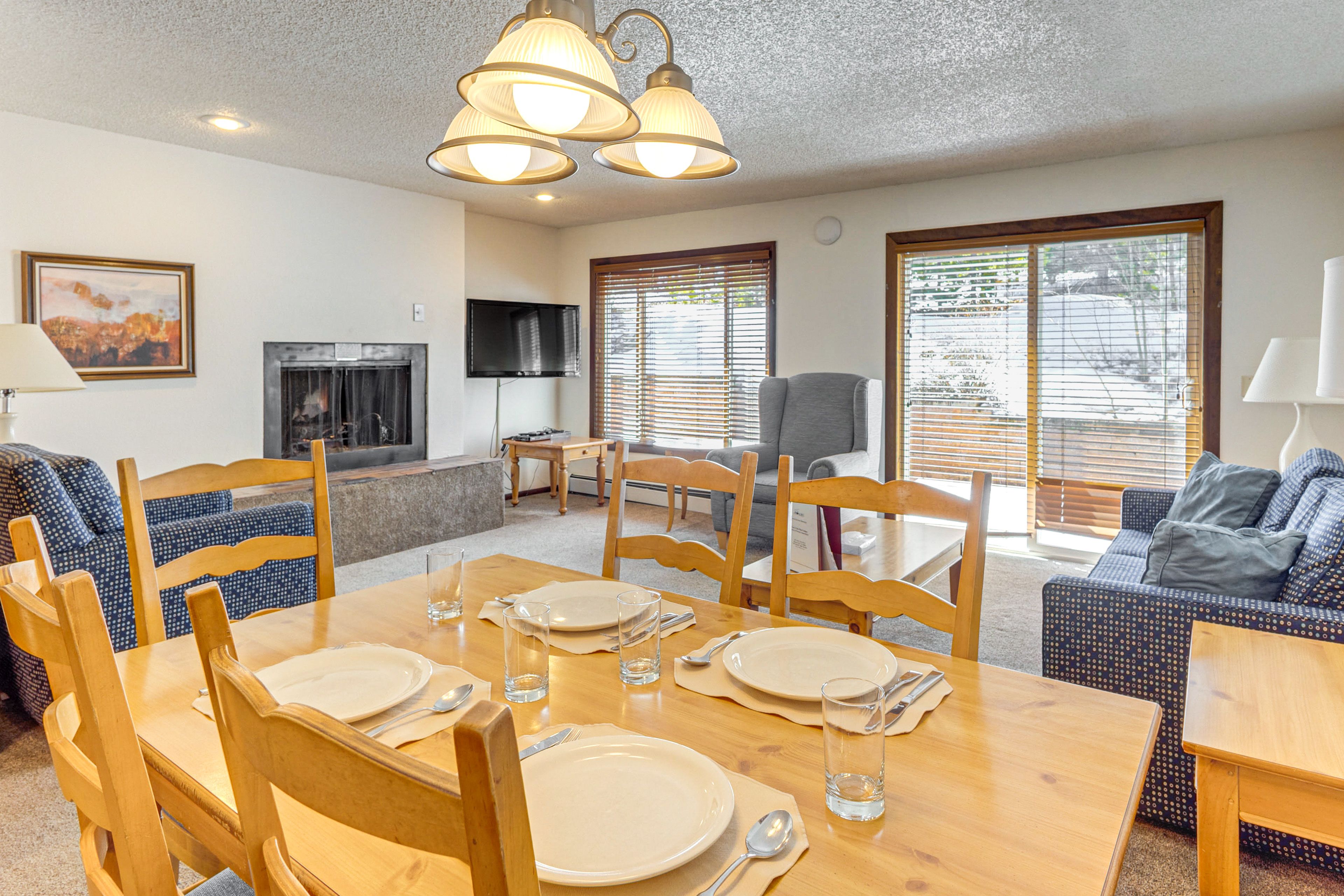 Dining Area | 1st Floor