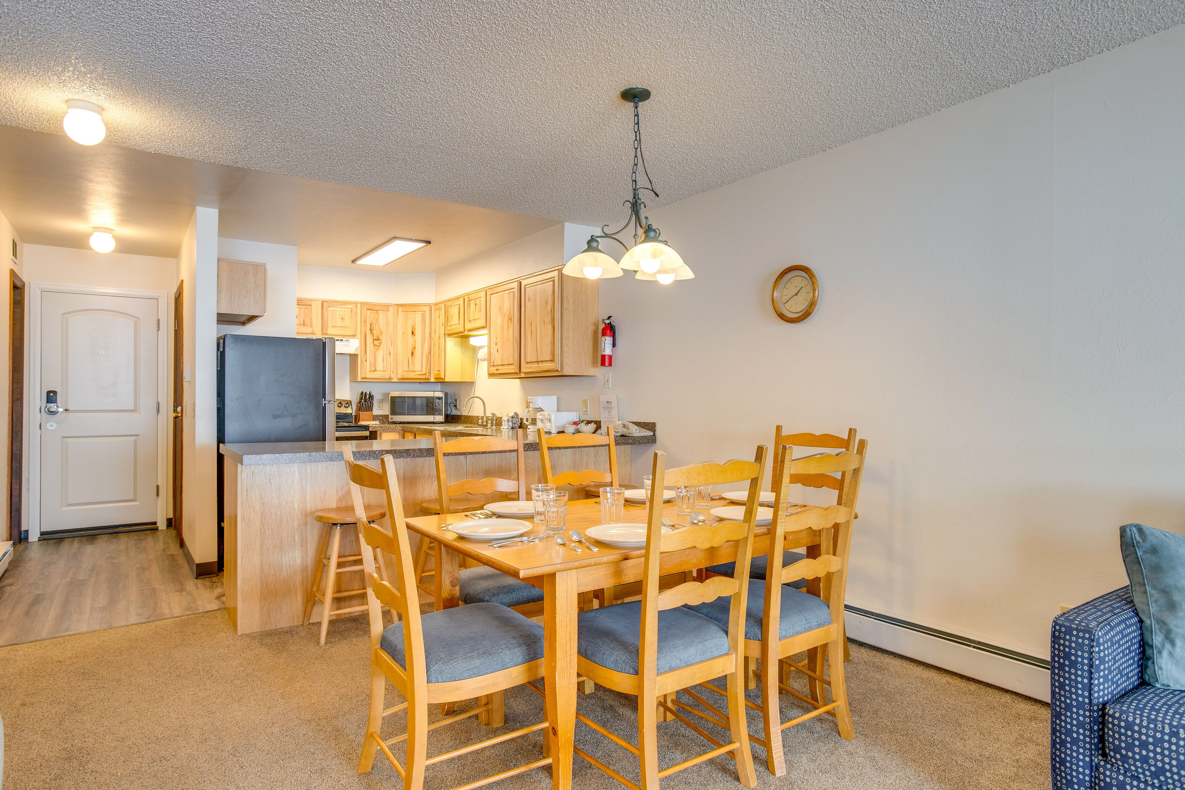 Dining Area | Main Level