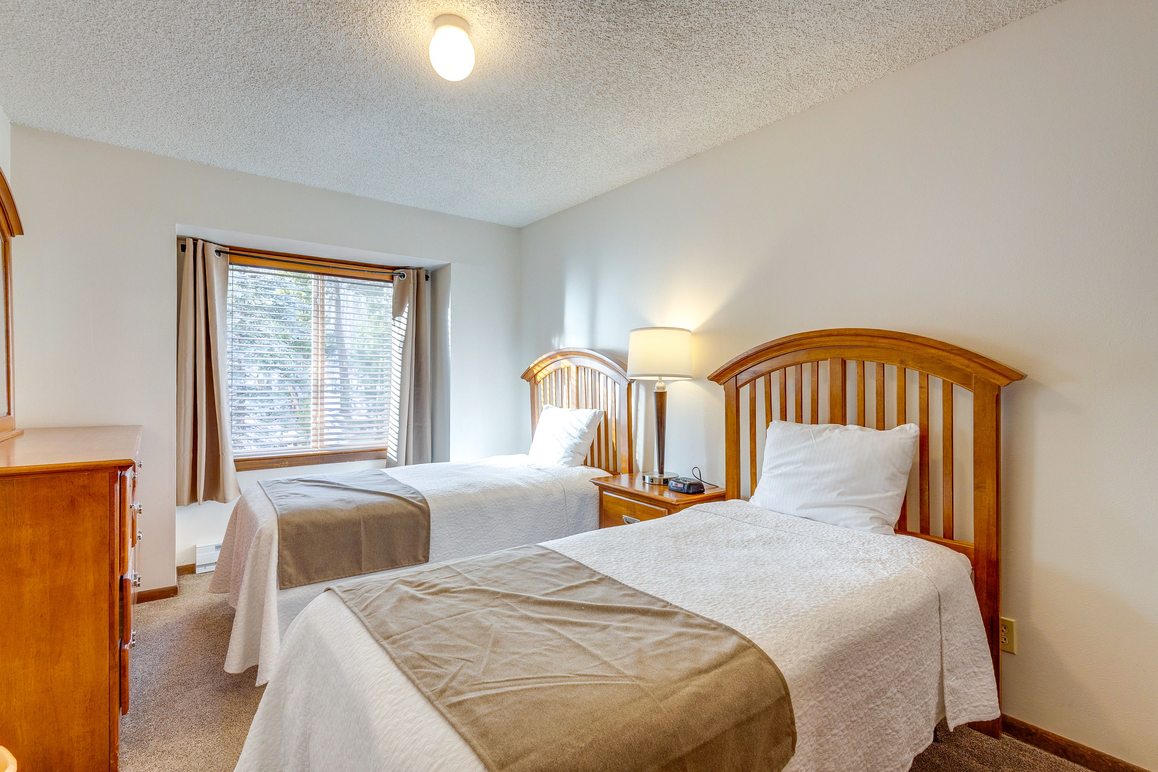 Bedroom 3 | 2 Twin Beds | 2nd Floor