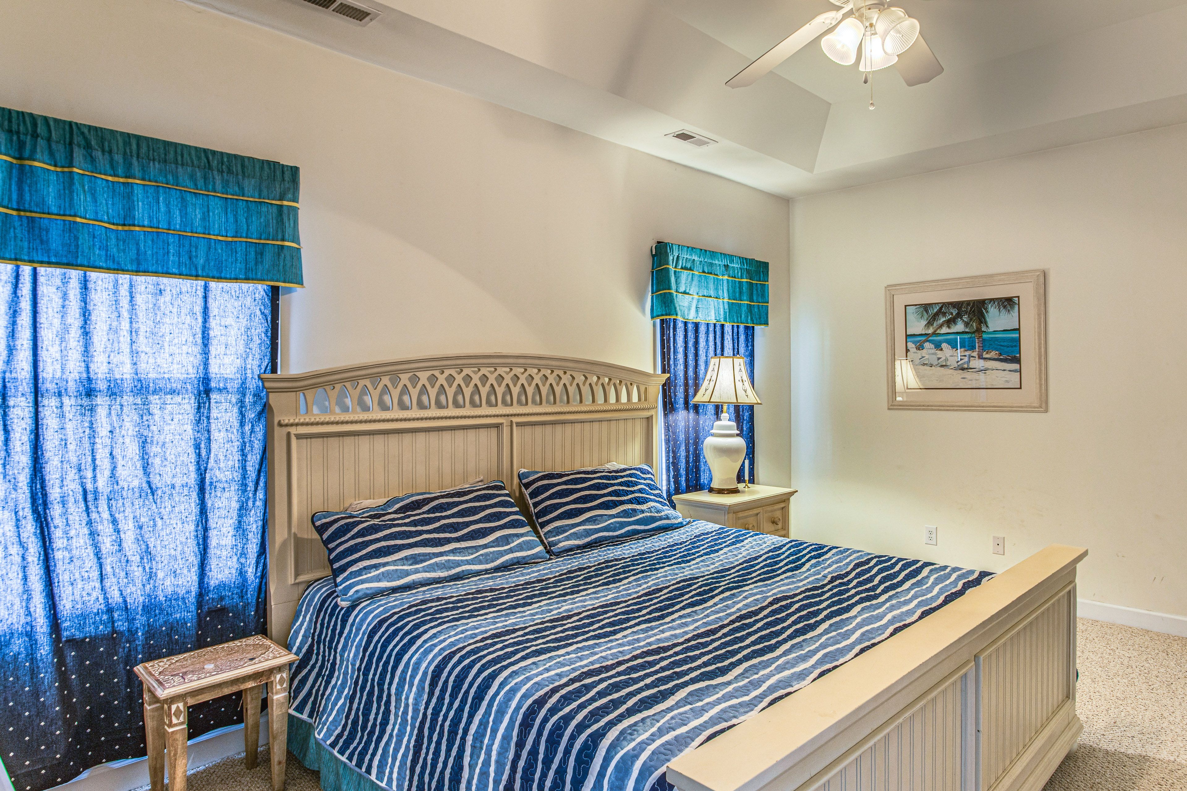 Bedroom 1 | King Bed