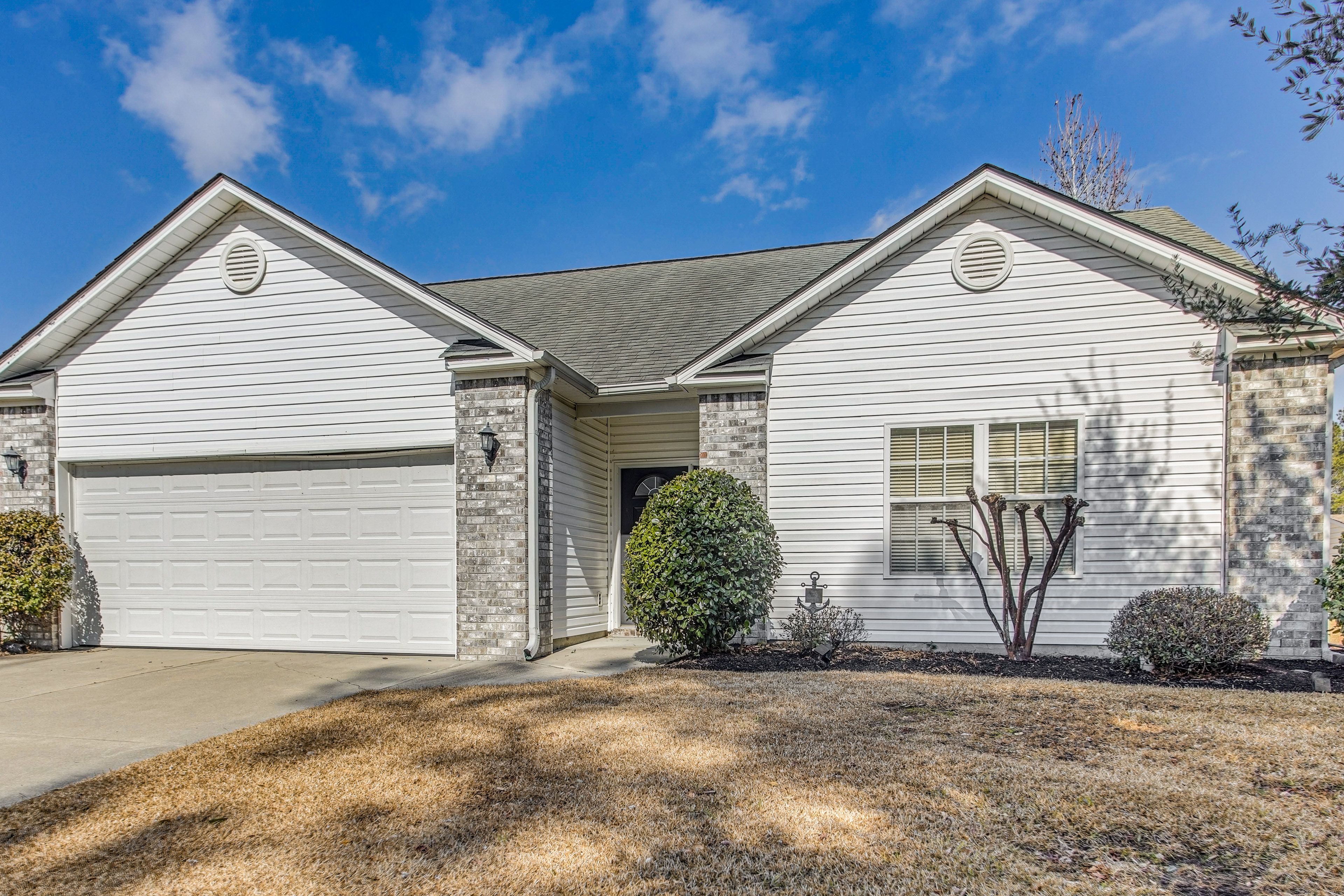 Parking | Garage (1 Vehicle) | Driveway (4 Vehicles)
