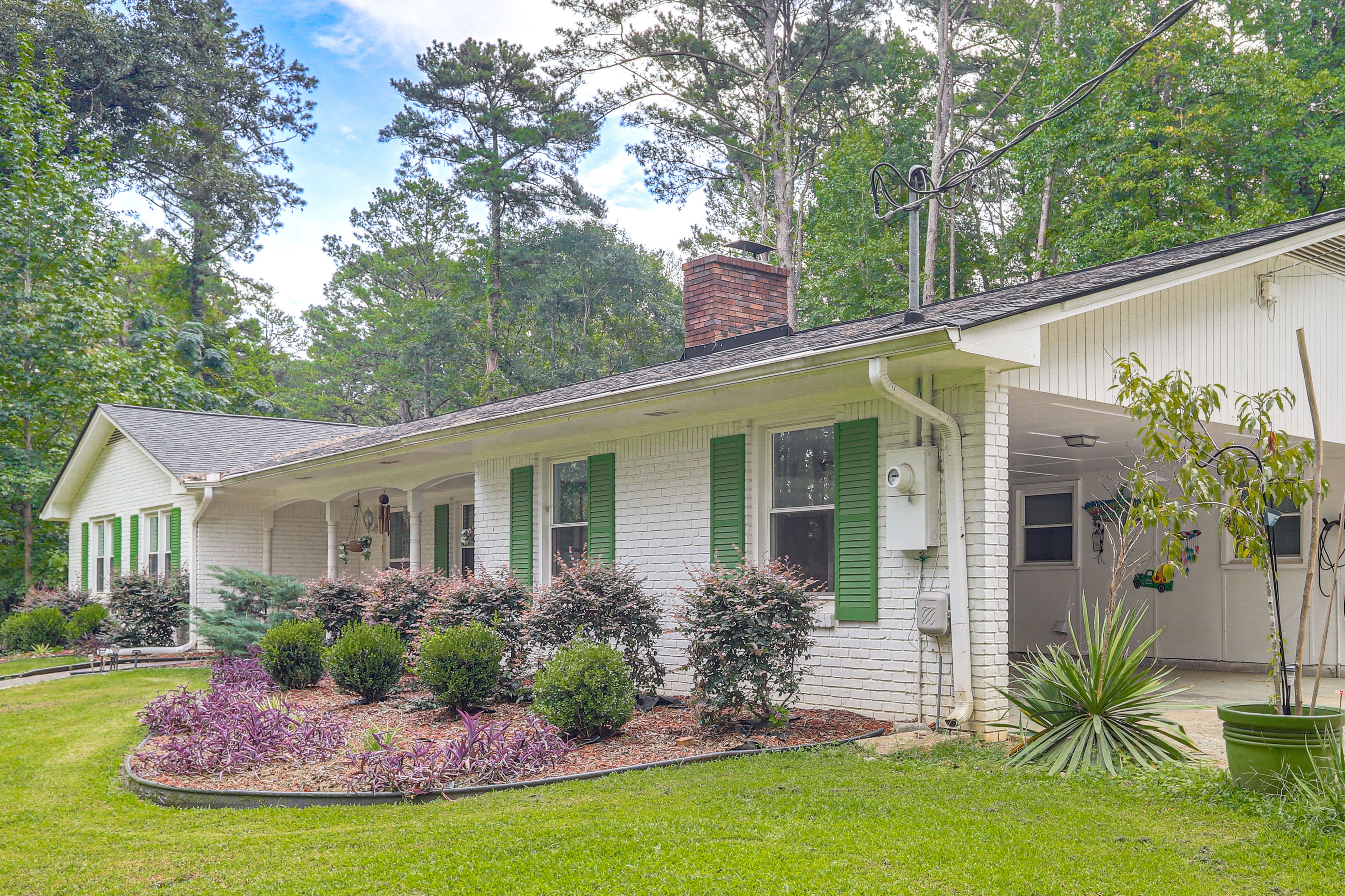 Exterior | Driveway (2 Vehicles) | Trailer Parking Available Upon Request