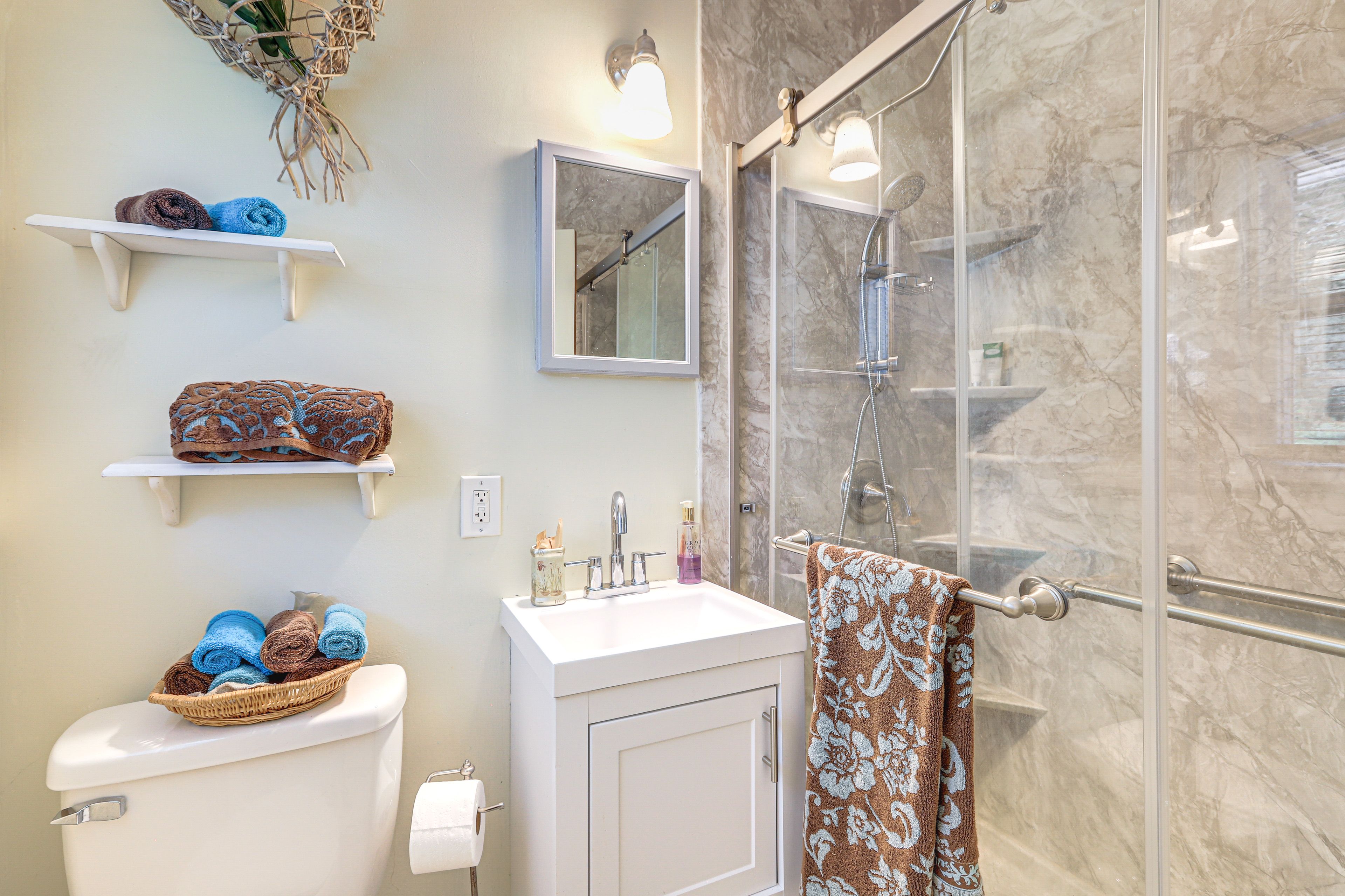 Full Bathroom