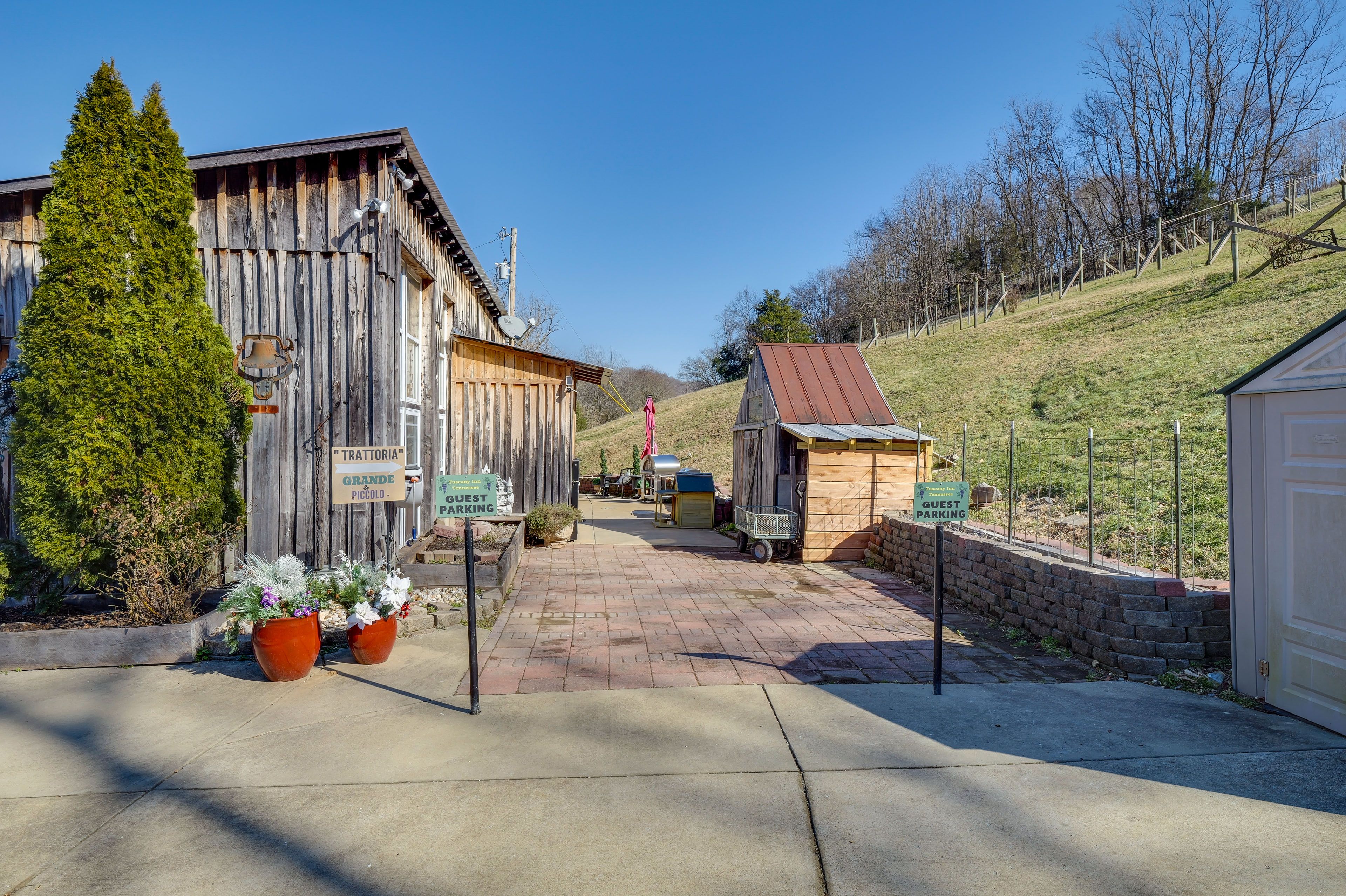 Parking | Shared Driveway (2 Vehicles)