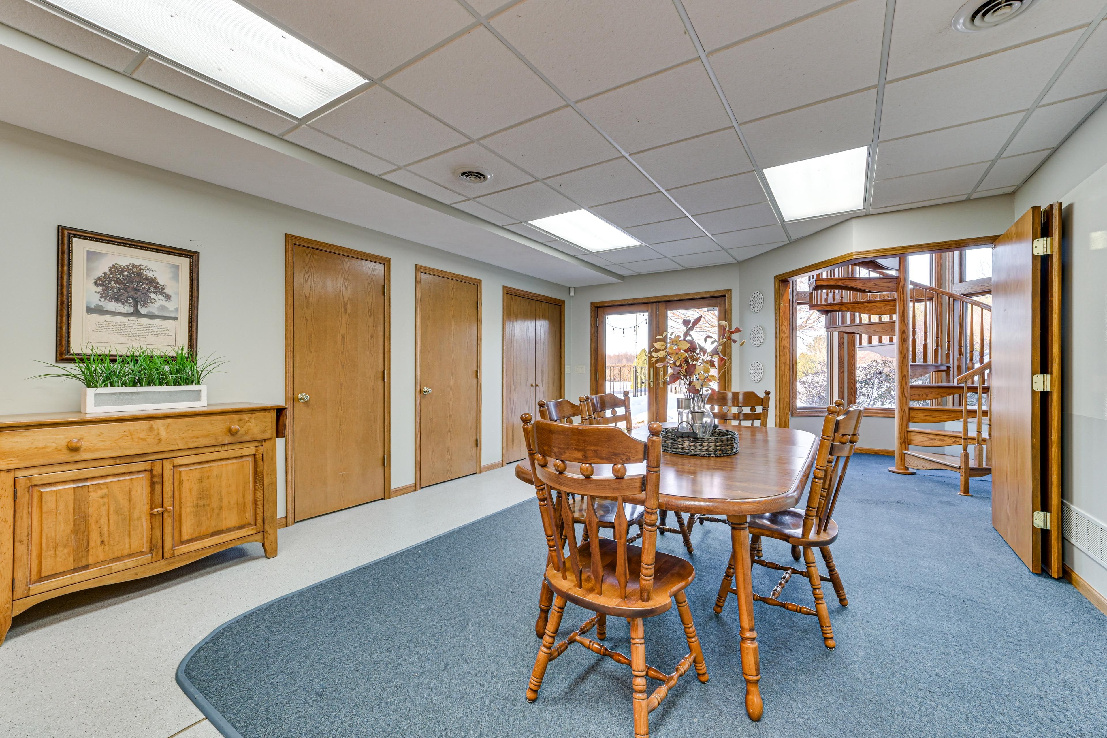 Additional Dining Area