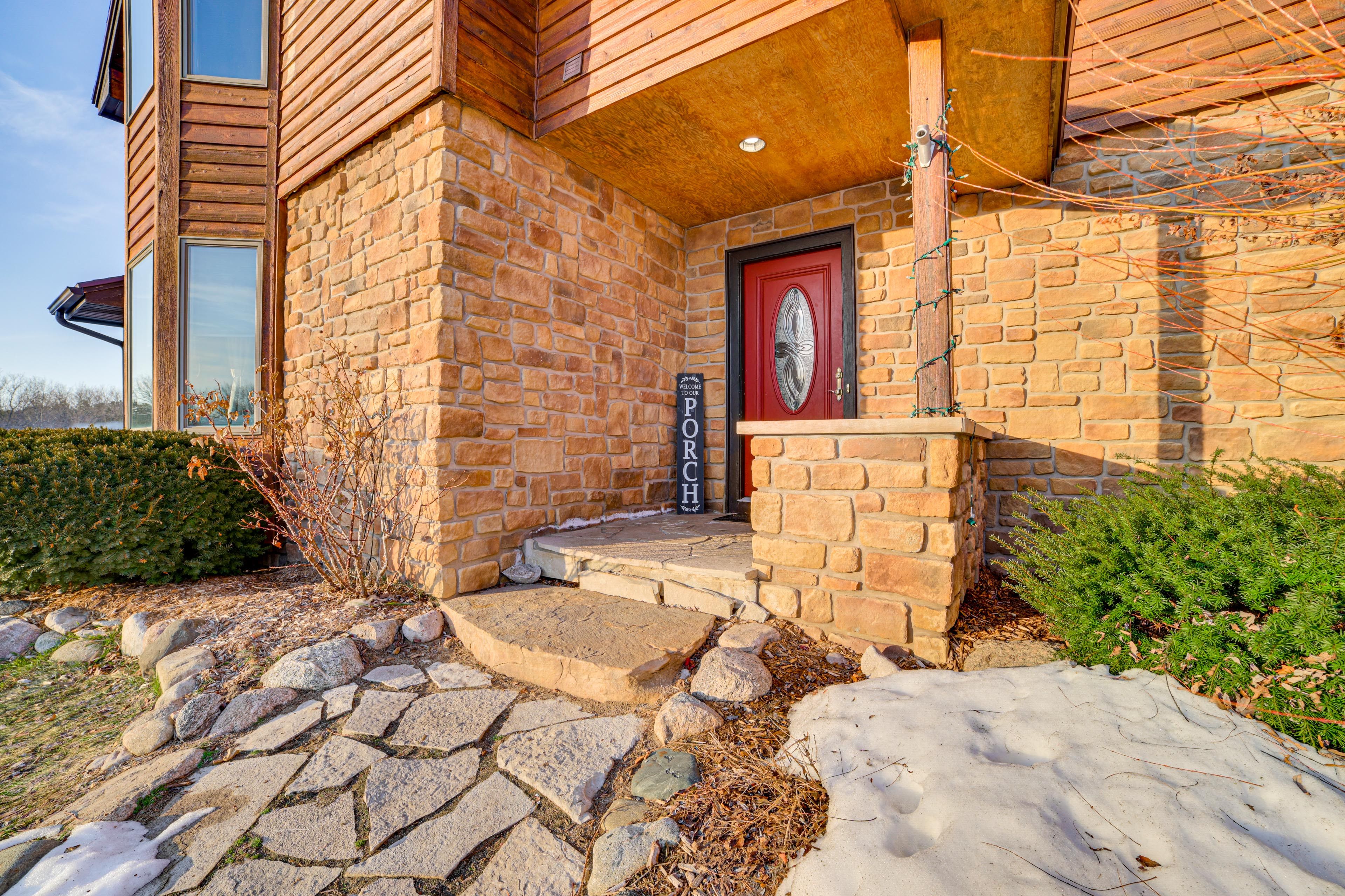 Driveway Parking | 7 Vehicles