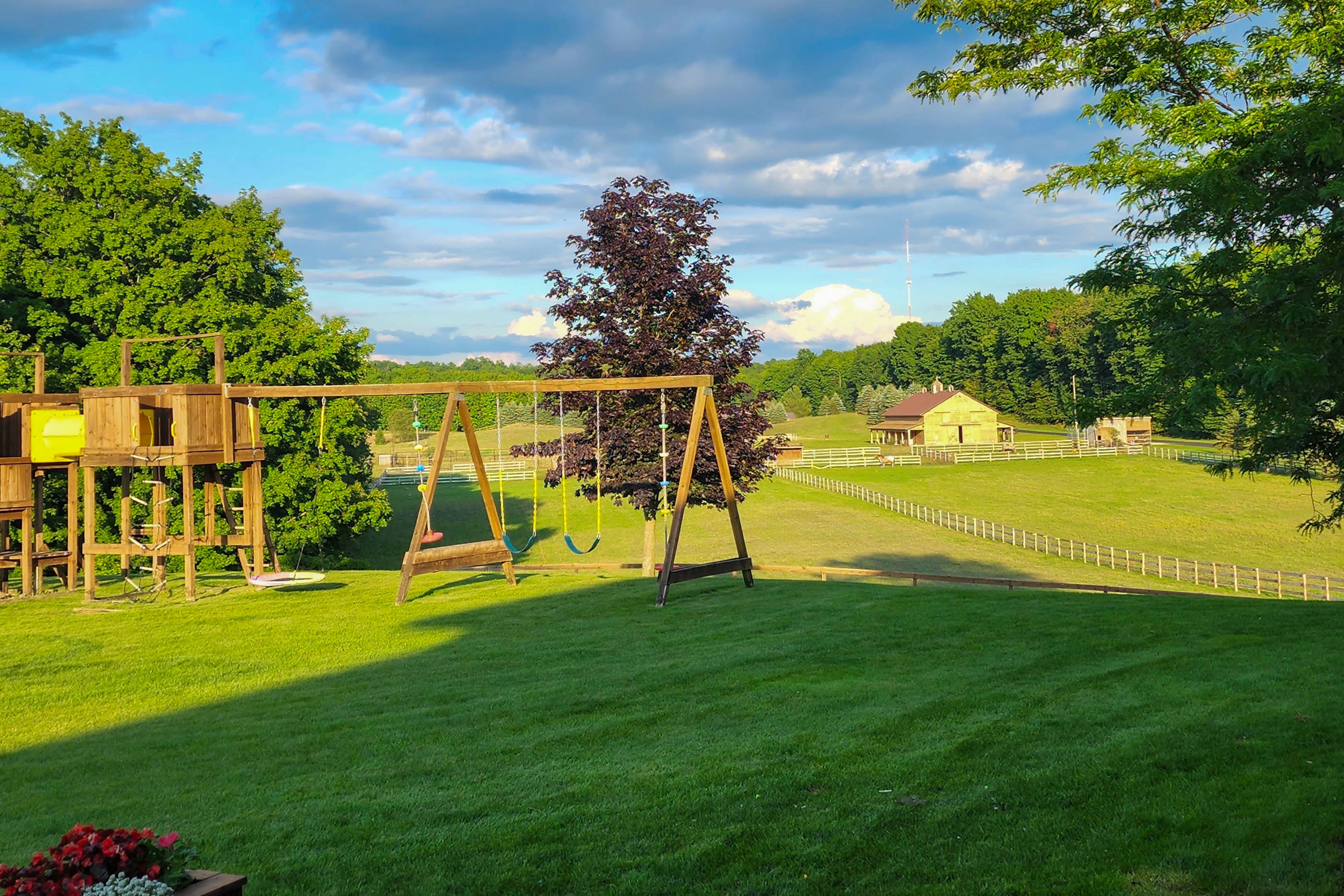 Private Yard | 60-Acre Property